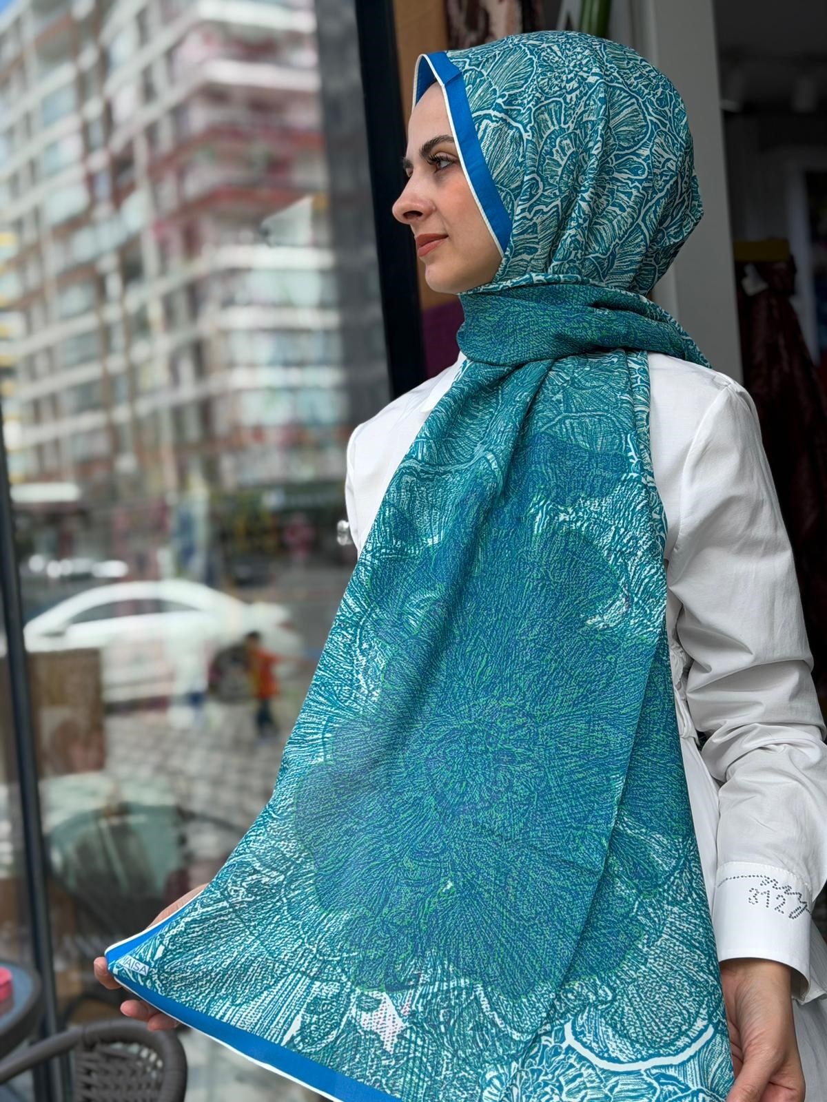 Maisa Sedef Floş Fiskon Şal Mavi Rengi