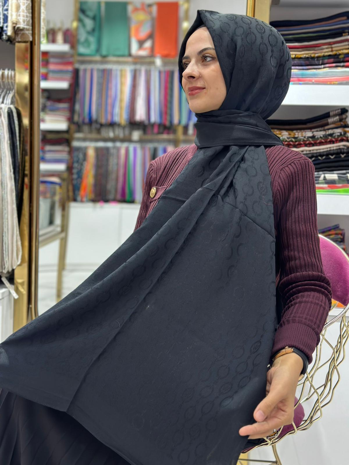 Paris Collection Zincir Desenli Siyah Rengi