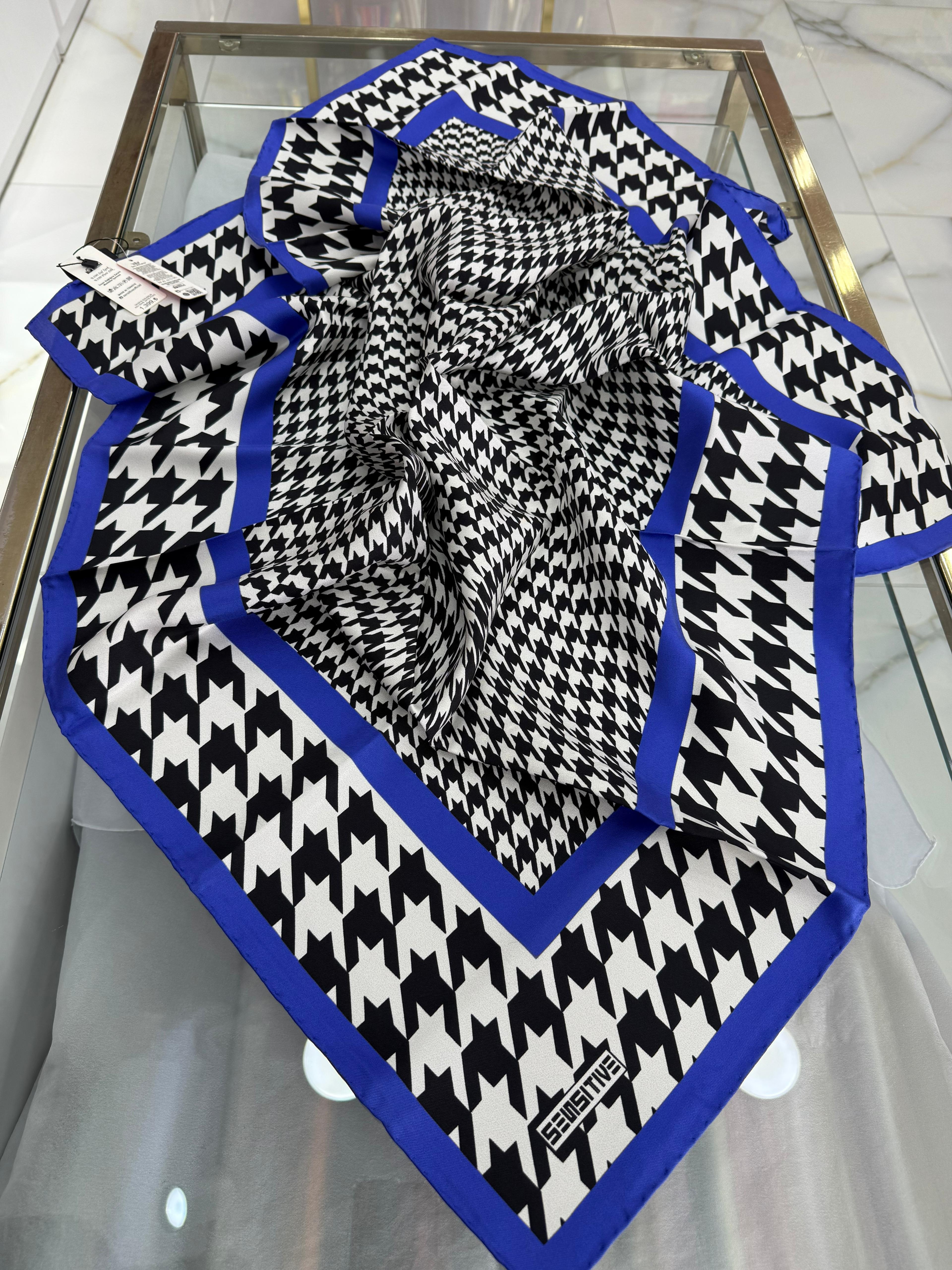 Sensitive İpek Eşarp Kazayağı 07