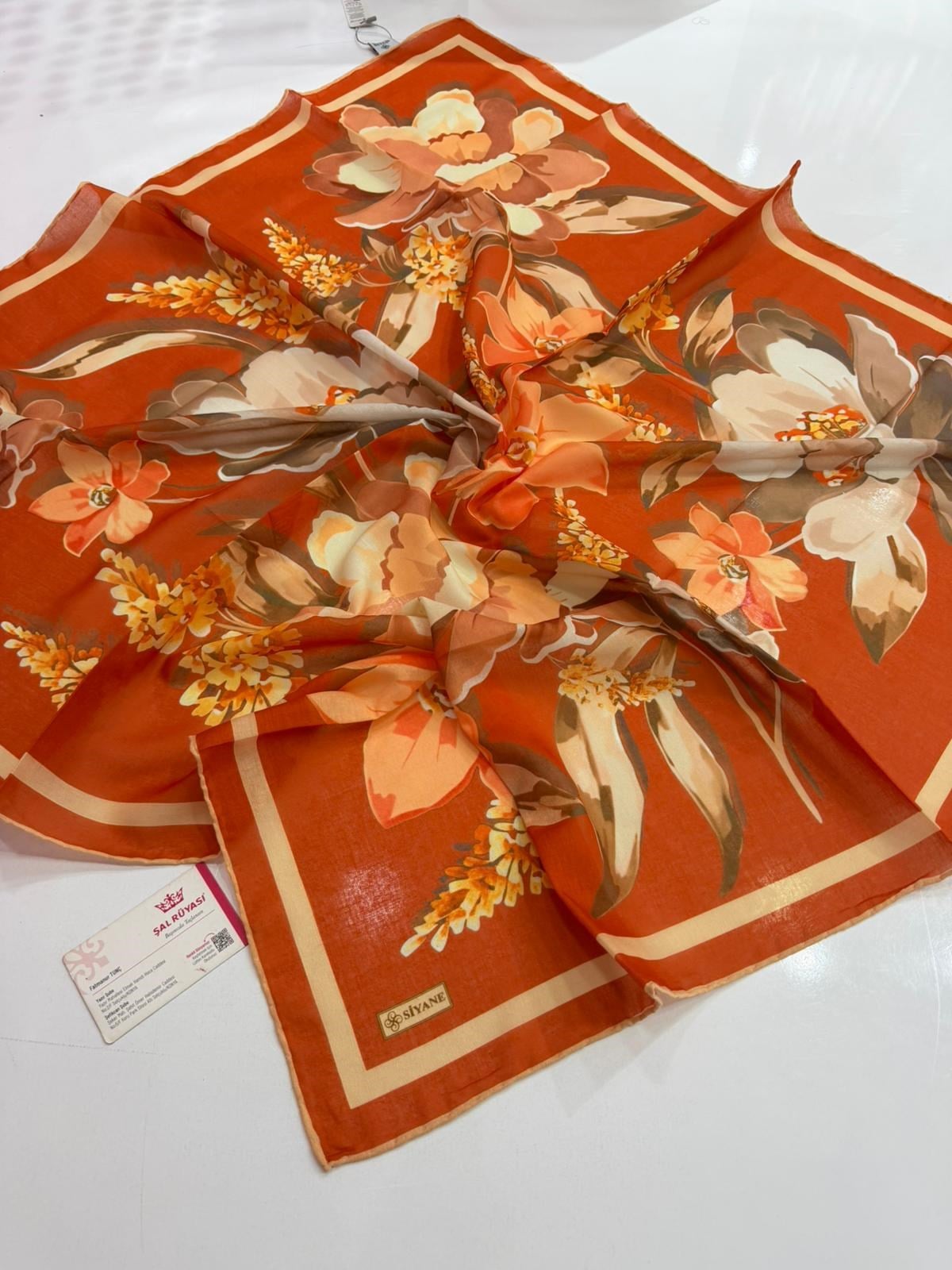 Siyane Desenli Natural Eşarp 02