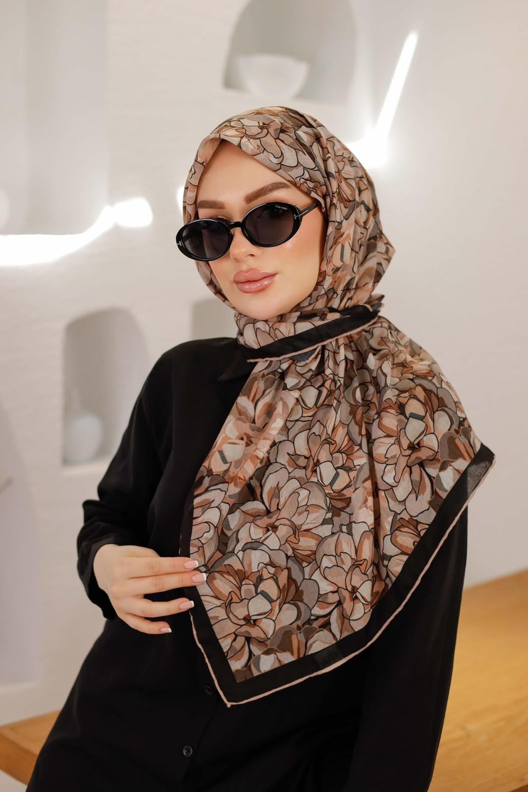 Siyane Desenli Natural Eşarp 13