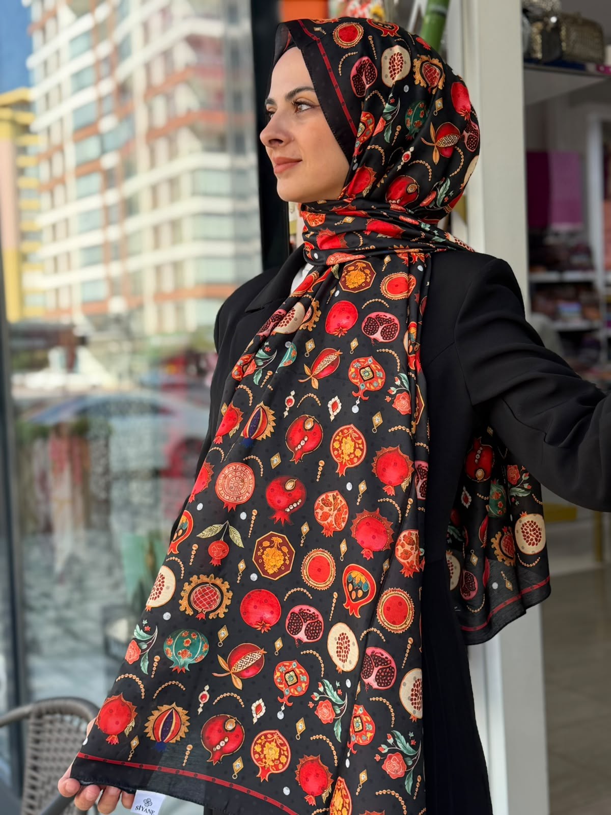 Siyane Desenli Şal