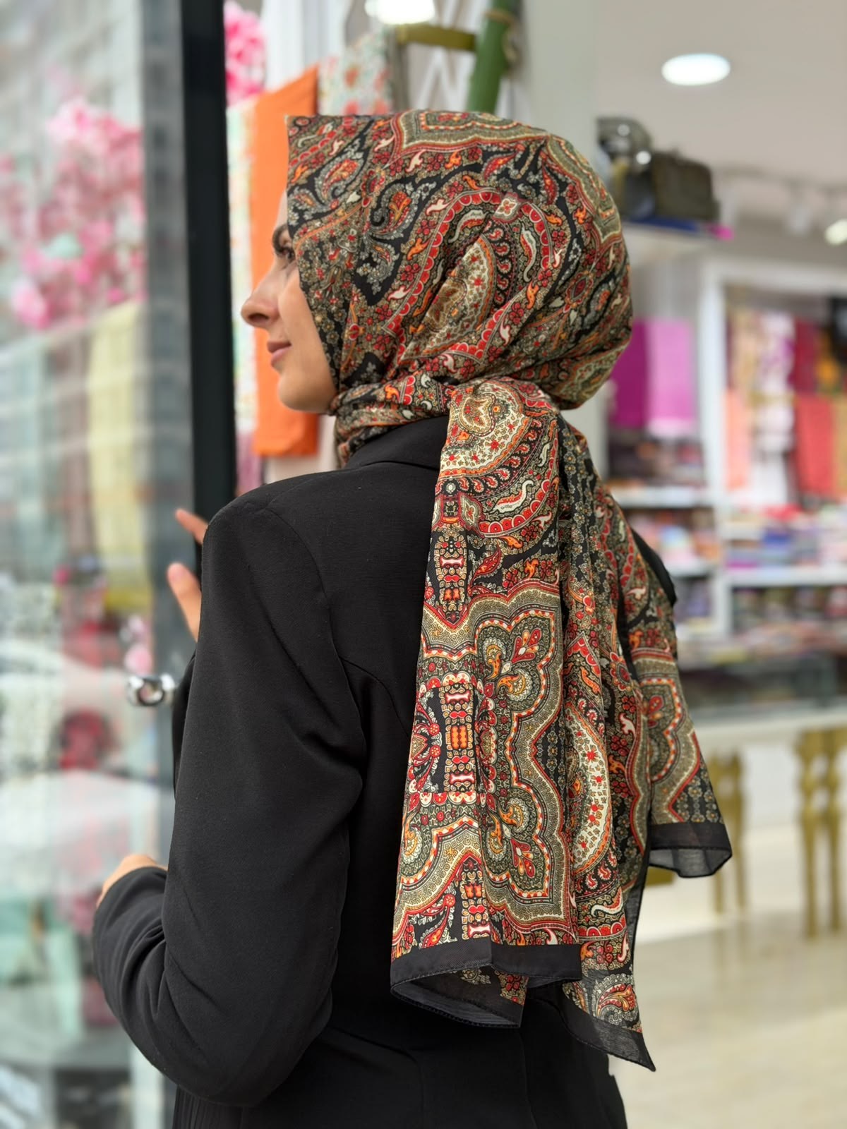 Siyane Desenli Şal