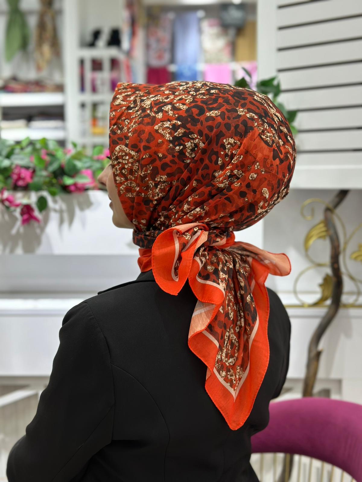 Siyane Leo Eşarp 06