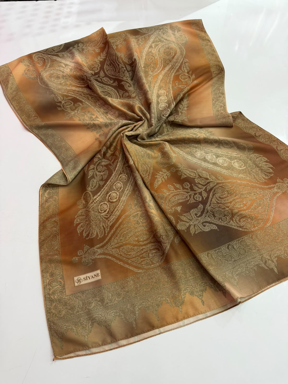 Siyane Motif Renk Geçişli Şal 09