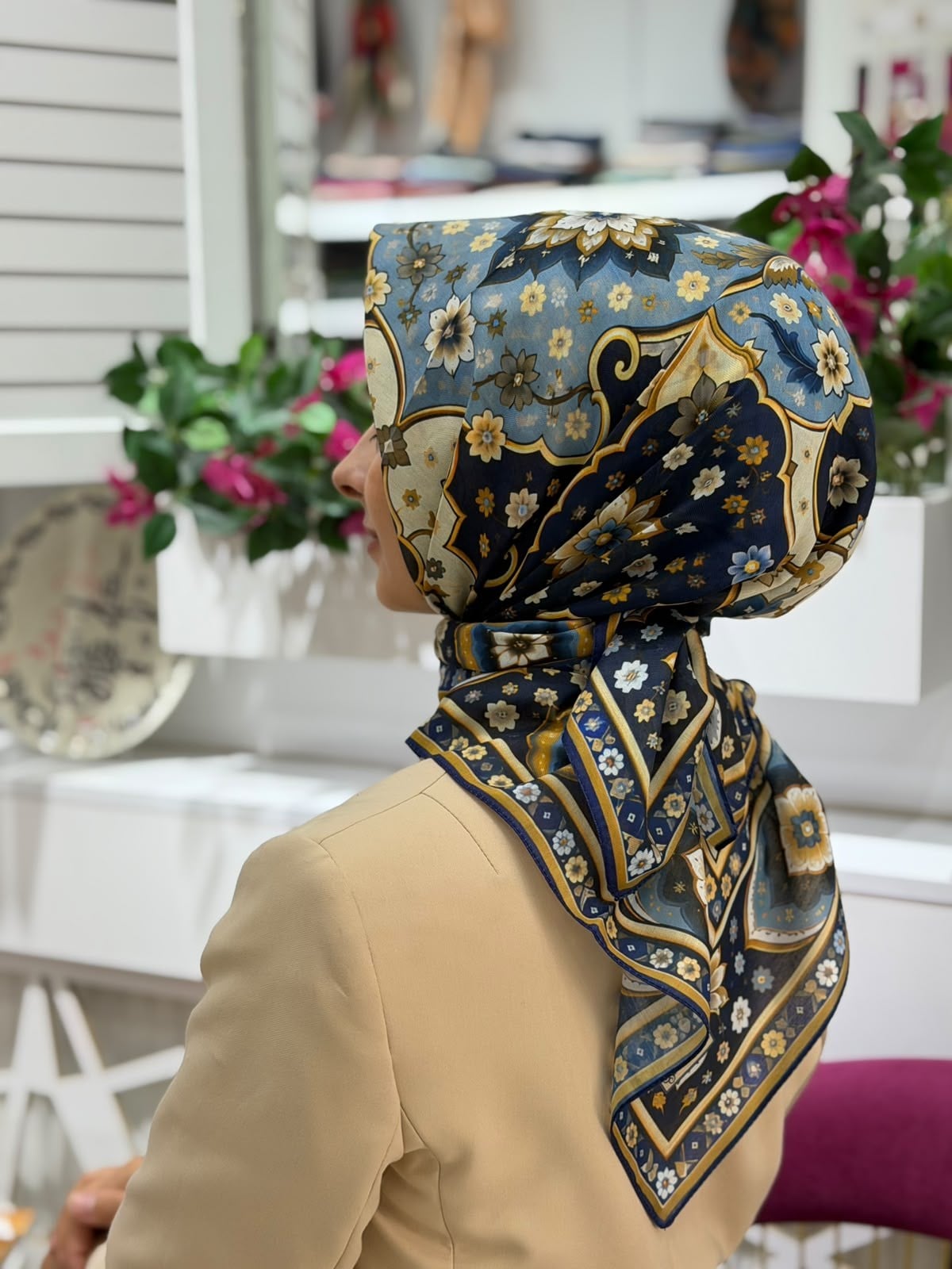 Siyane Nakkaş Desen Eşarp 12