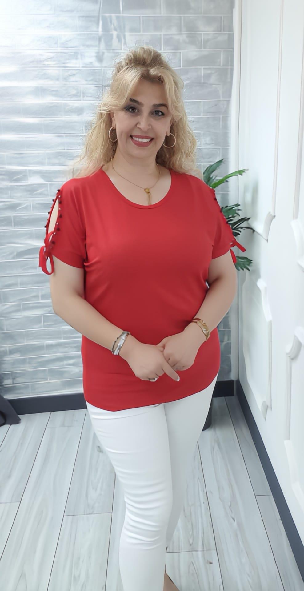 Kadın Omuzu İp ve İnci Detaylı Viskon BluzBüyük Beden Bluz