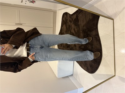 Süet Kemerli Straight Mavi Likralı Jean