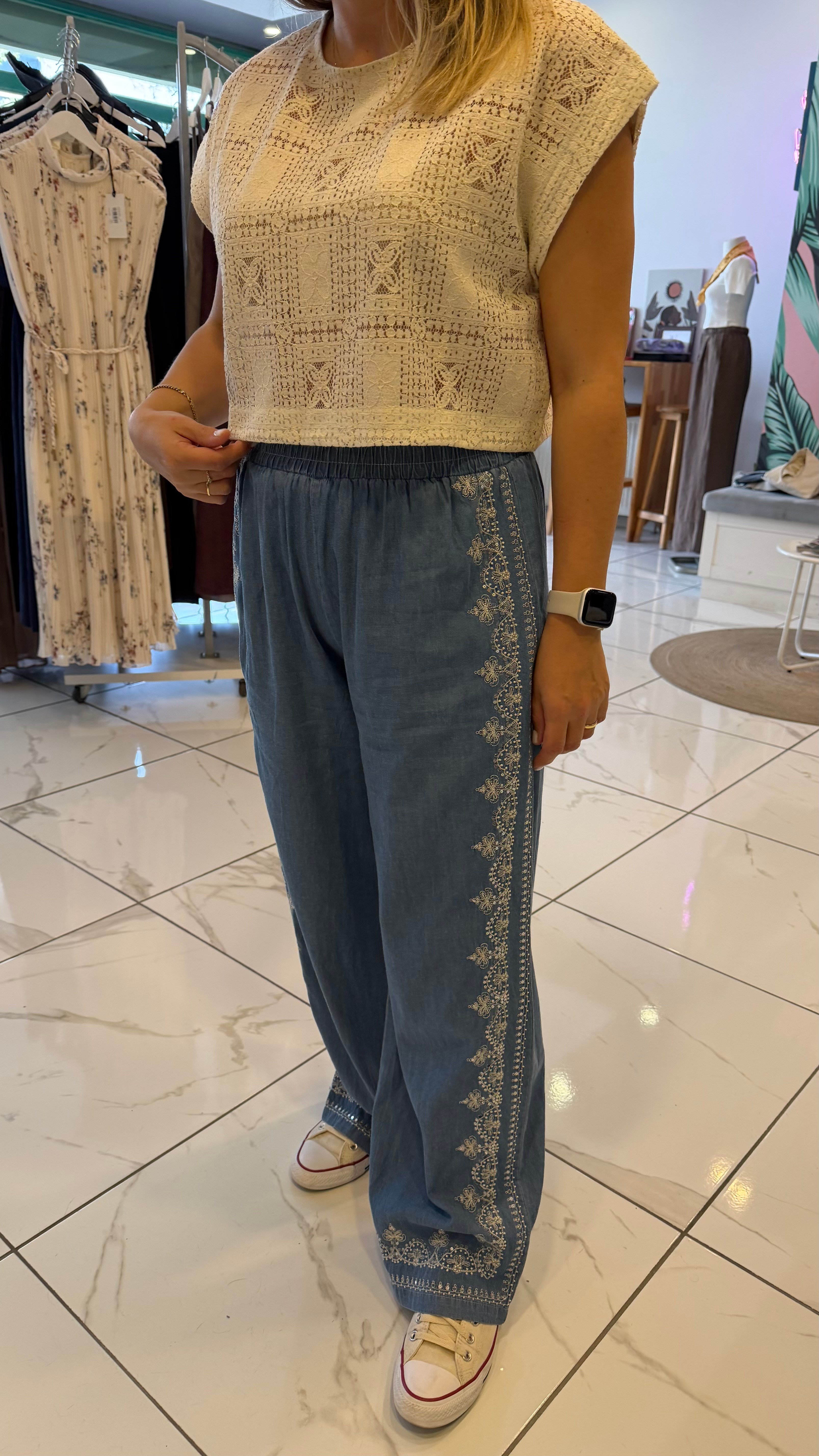 İşlemeli Tensel Jean Beli Lastikli Pantolon 