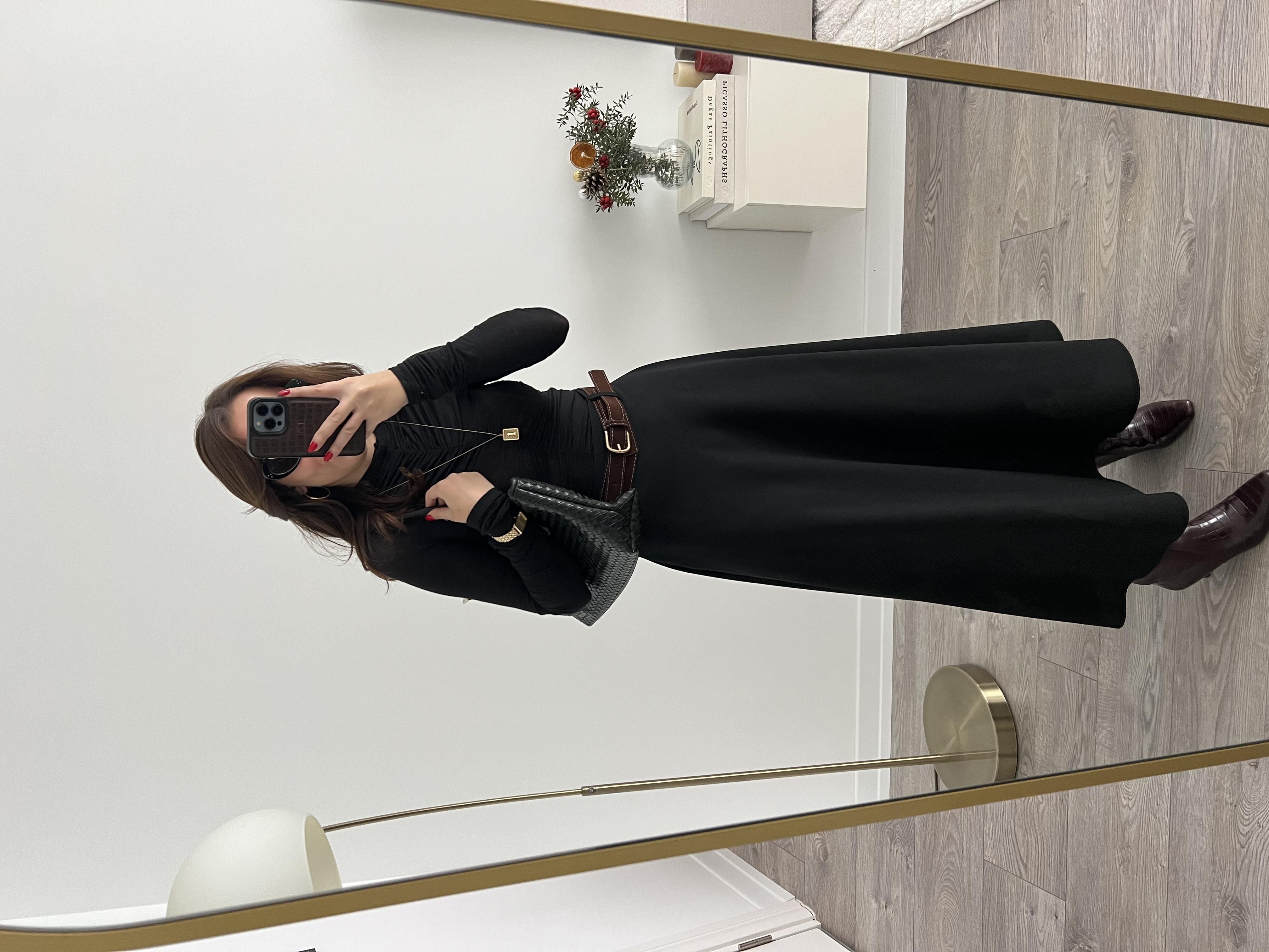Süet Kemerli Siyah Midi Etek