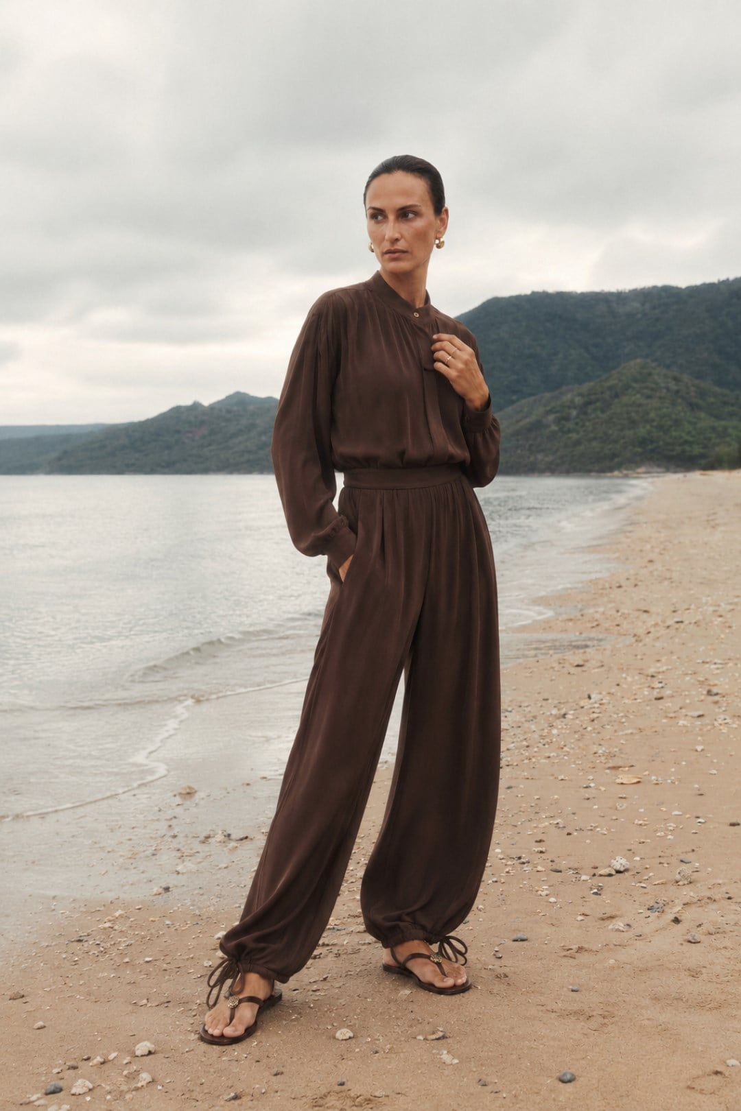 COAST | Fularlı Gömlek Pantolon Takım Kahve