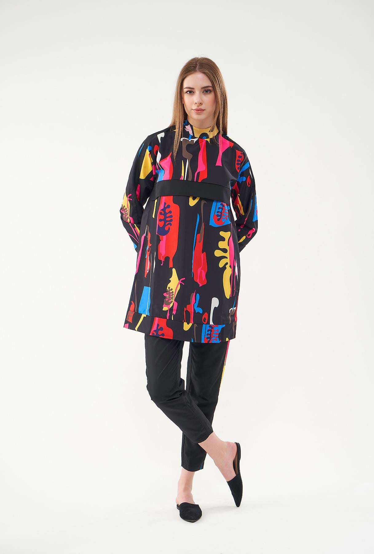 Lia Desenli Tesettür  Mayo Siyah Kısa