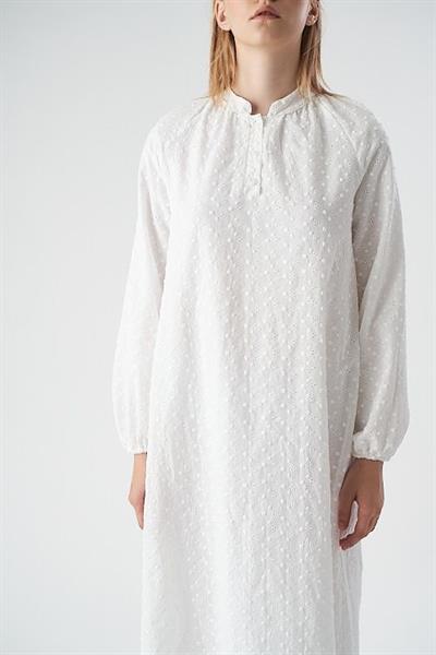 Scalloped Dress Ecru