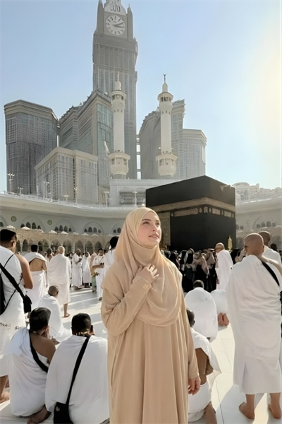 Hazır Şallı Tek Parça Namaz Elbisesi Ten Rengi