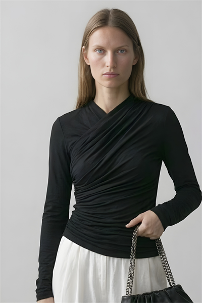 HELİA | Kruvaze Detaylı Drapeli Bluz Siyah