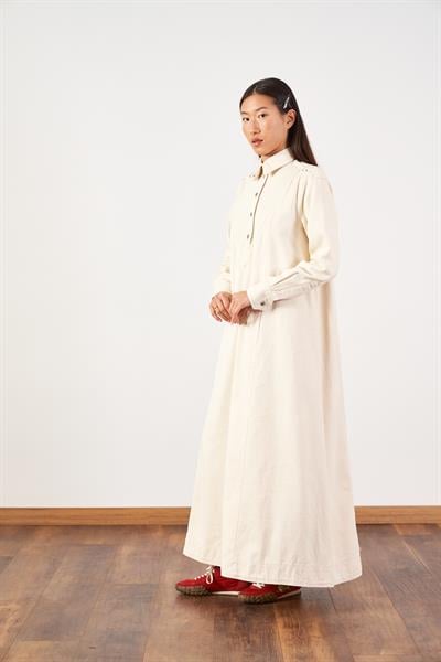 Oversize Kuşaklı Yaka Düğmeli Uzun Denim Tesettür Elbise Ekru