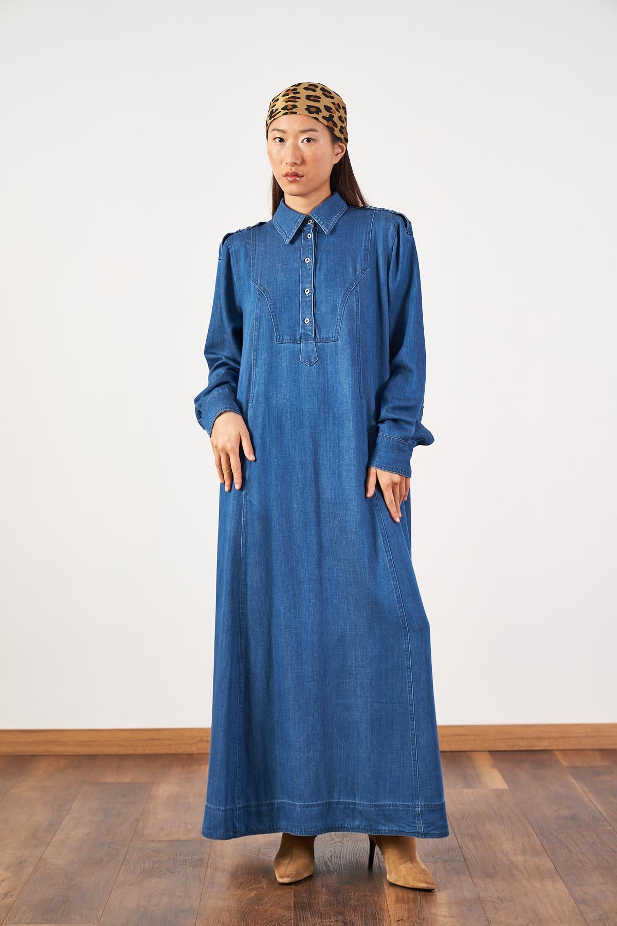 Oversize Kuşaklı Yaka Düğmeli Uzun Denim Elbise Koyu Mavi
