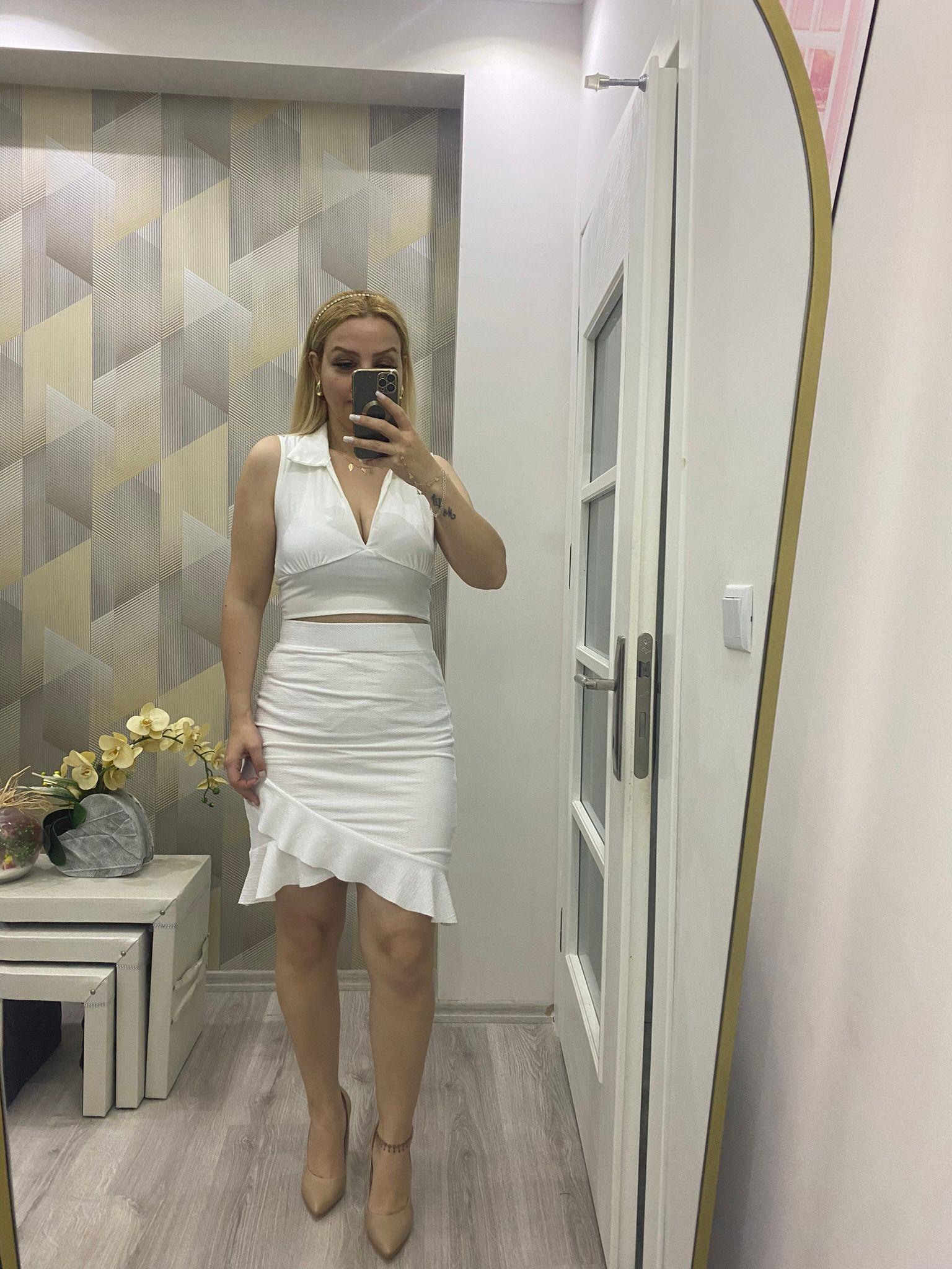  Yaka Detay Sıfır Kol Bluz Beyaz
