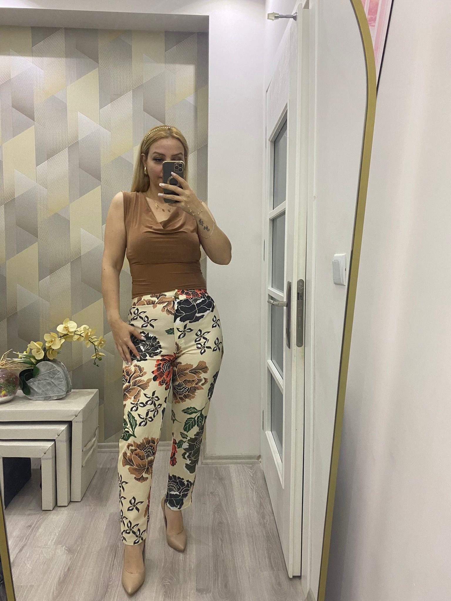 Degaje Yaka Sıfır Kol Bluz Vizon