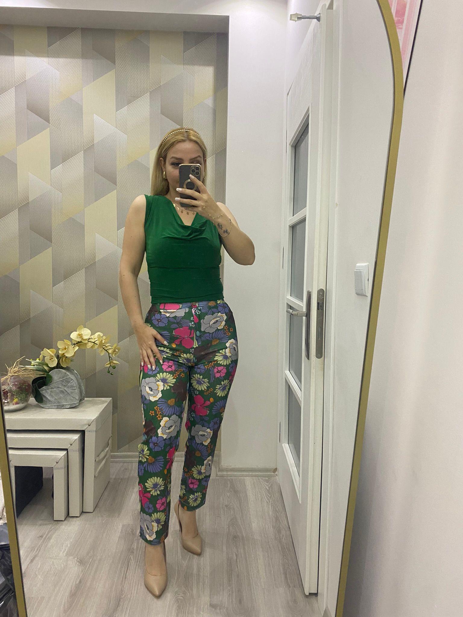 Degaje Yaka Sıfır Kol Bluz Yeşil