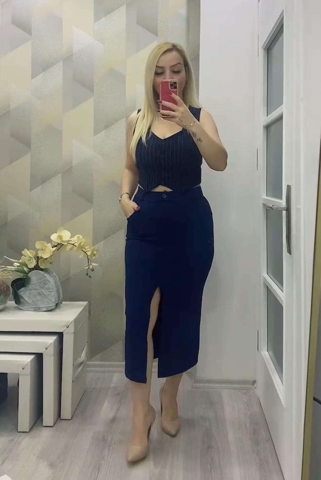 Likralı Yırtmaç Detay Kalem Etek Lacivert