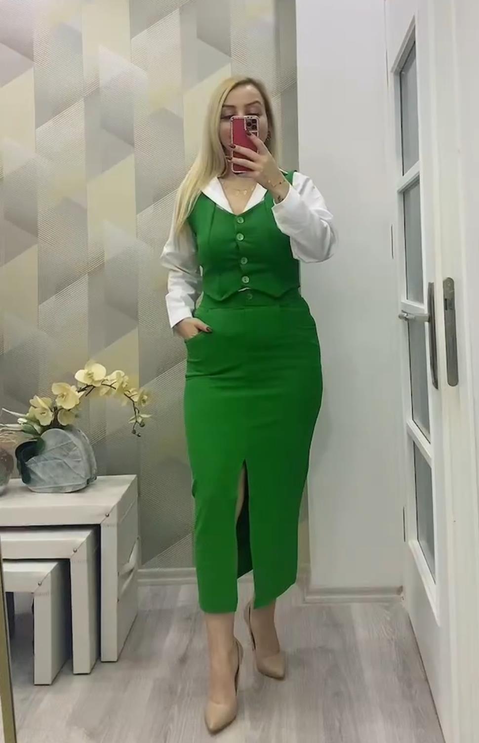 Likralı Yırtmaç Detay Kalem Etek Yeşil
