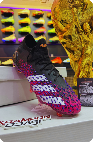 Predator Freak Low FG
