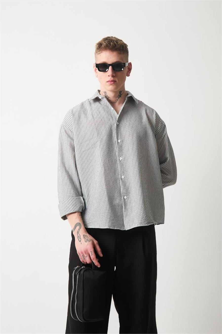 İnce Çizgili Oversize Gömlek