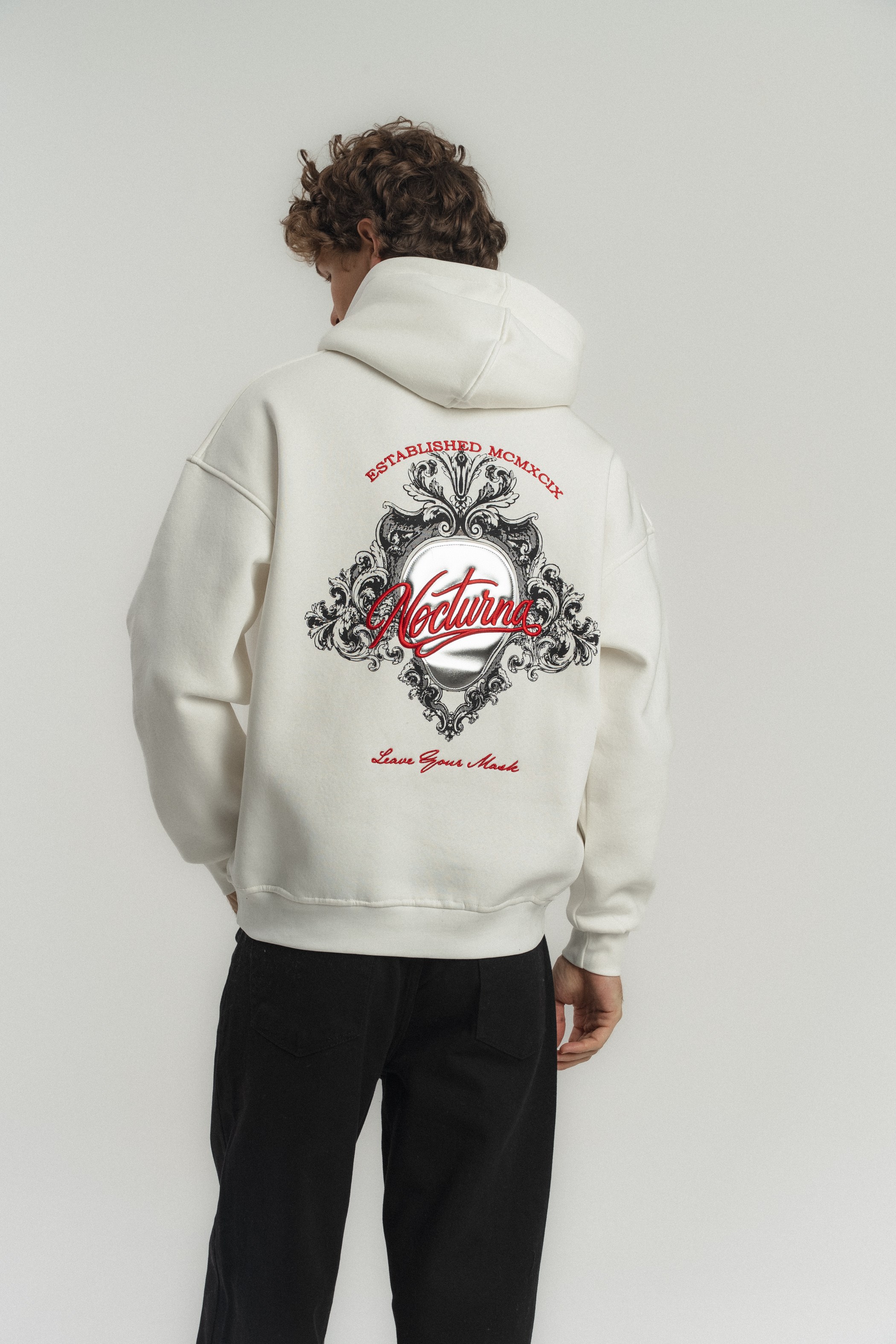 Nocturna Oversize Hoodie Modeli