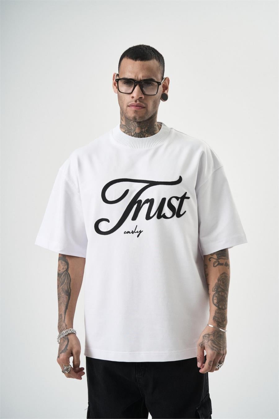 Trust Nakış Detaylı T-shirt