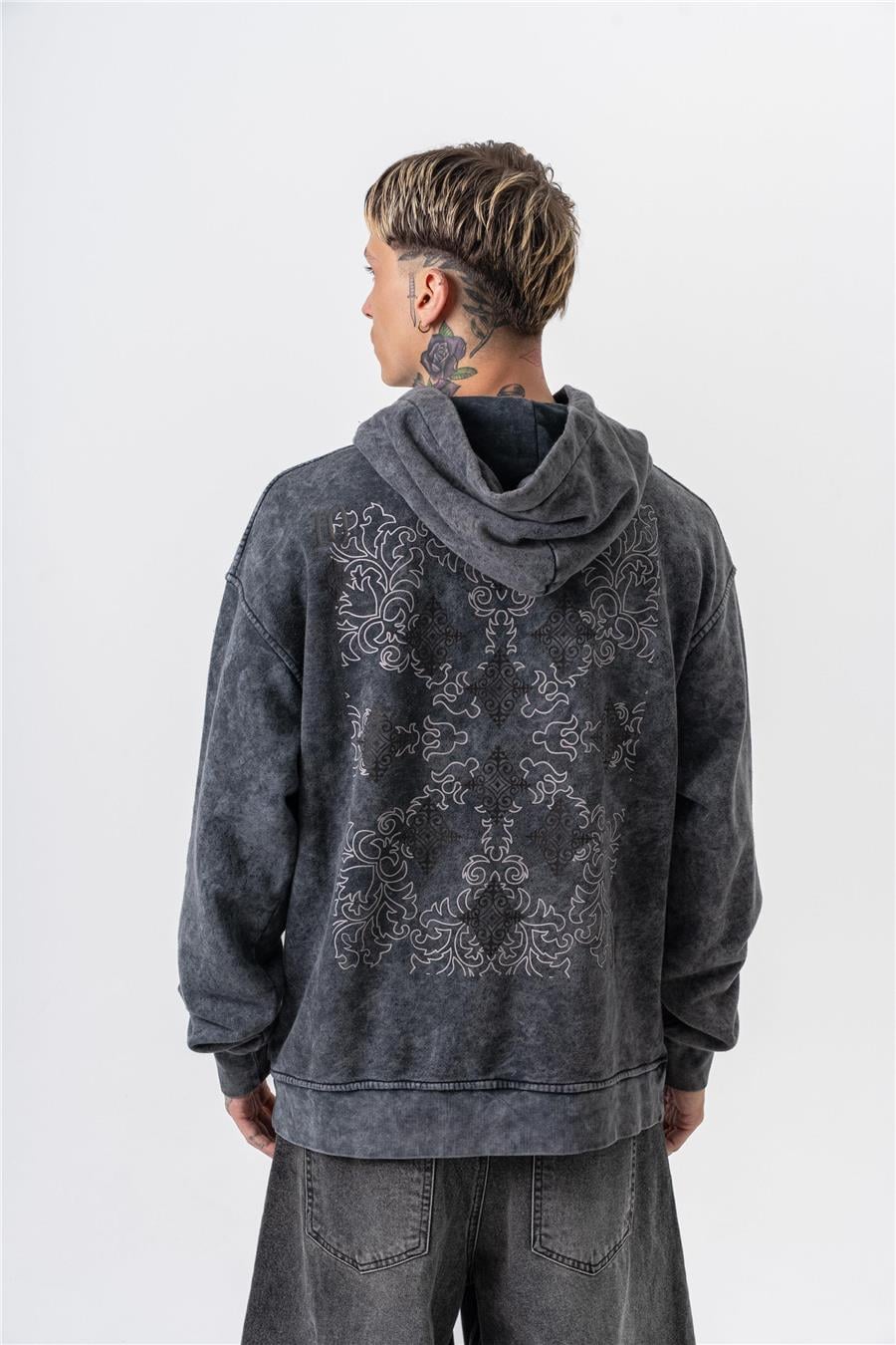 Washed 10 Oversize Hoodie Model