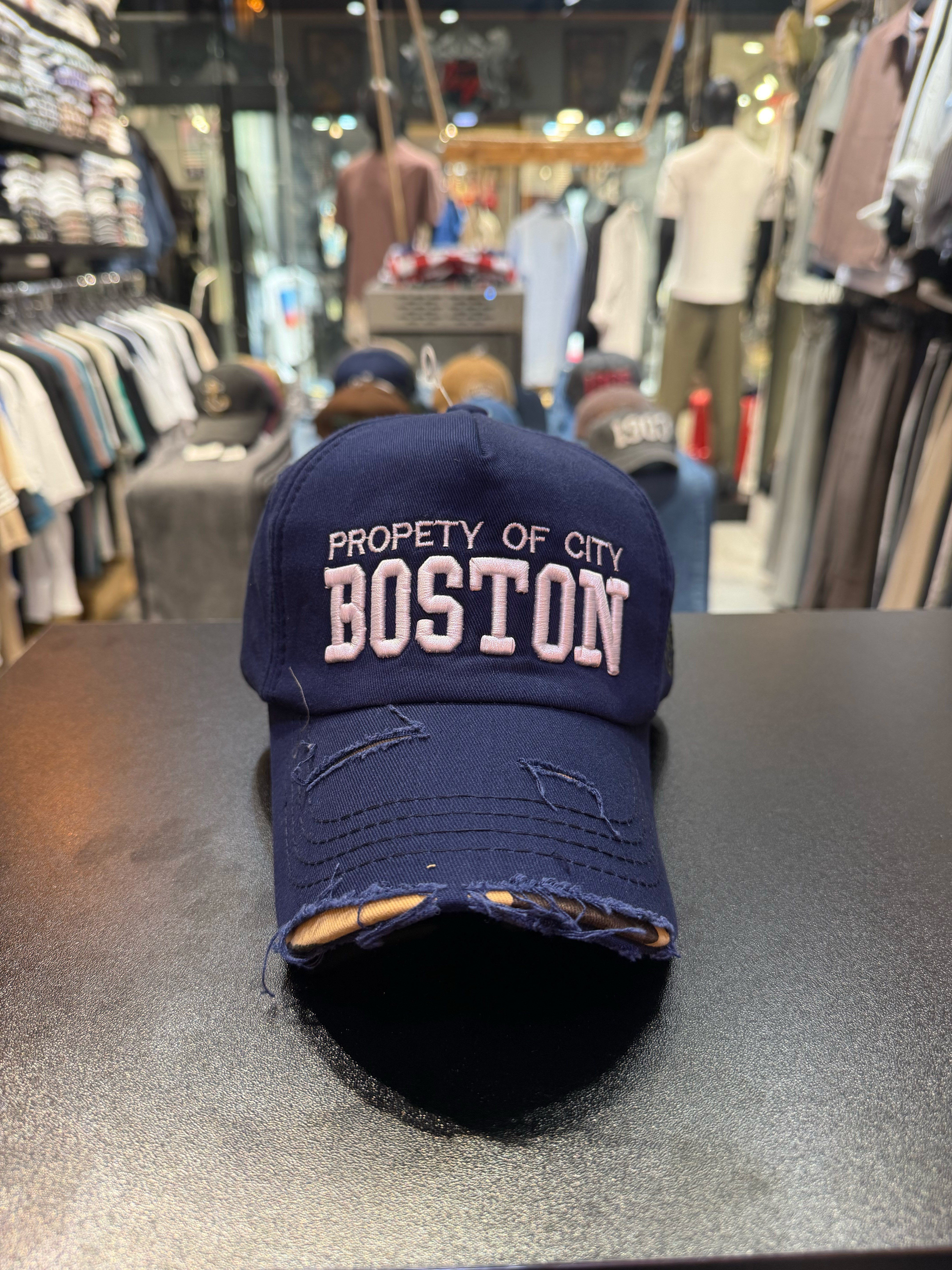 Yırtık Detaylı Boston Model Şapka