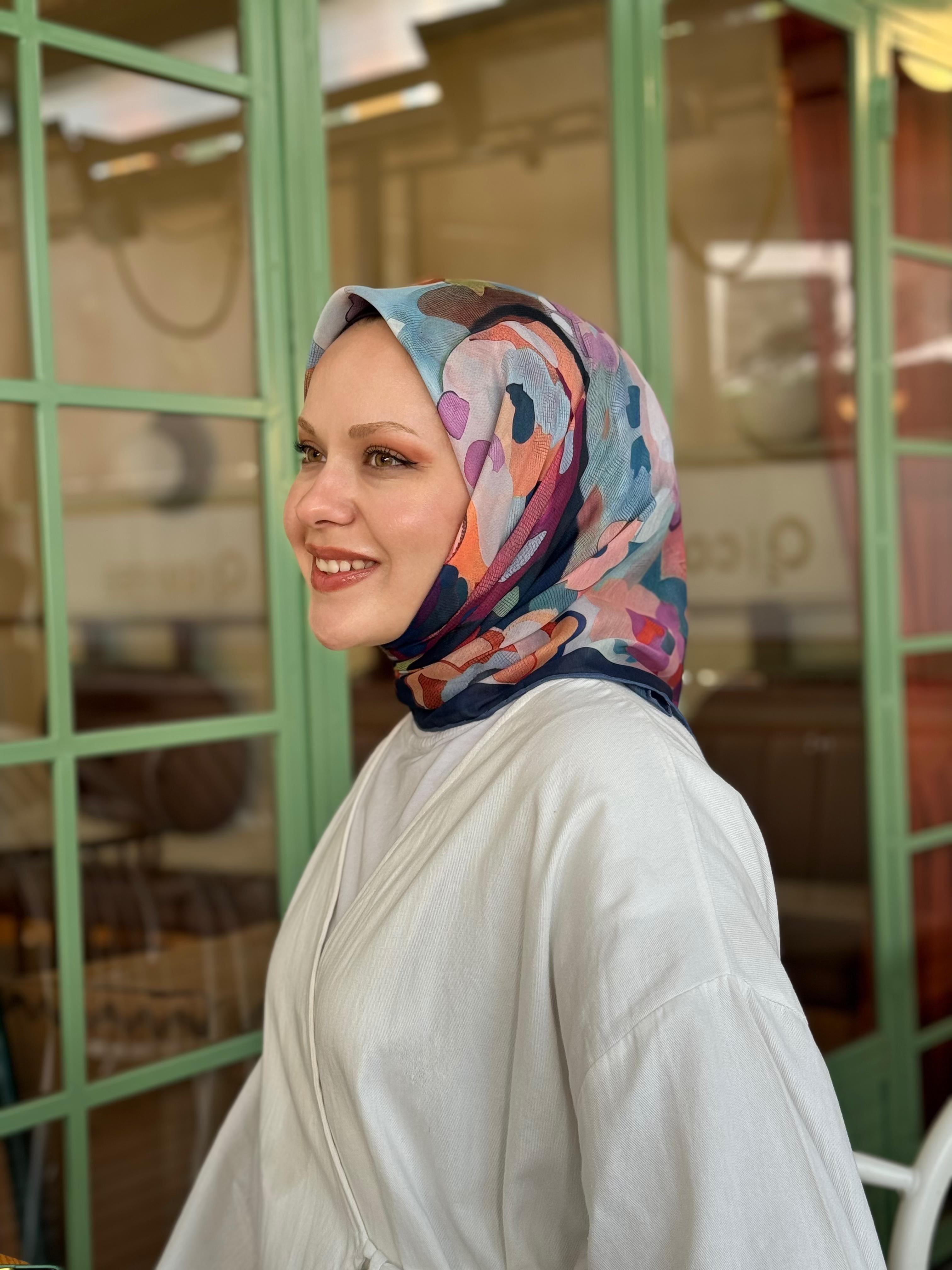 Locella Nilüfer Eşarp