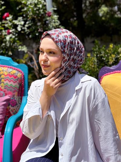 Locella Nilüfer Eşarp