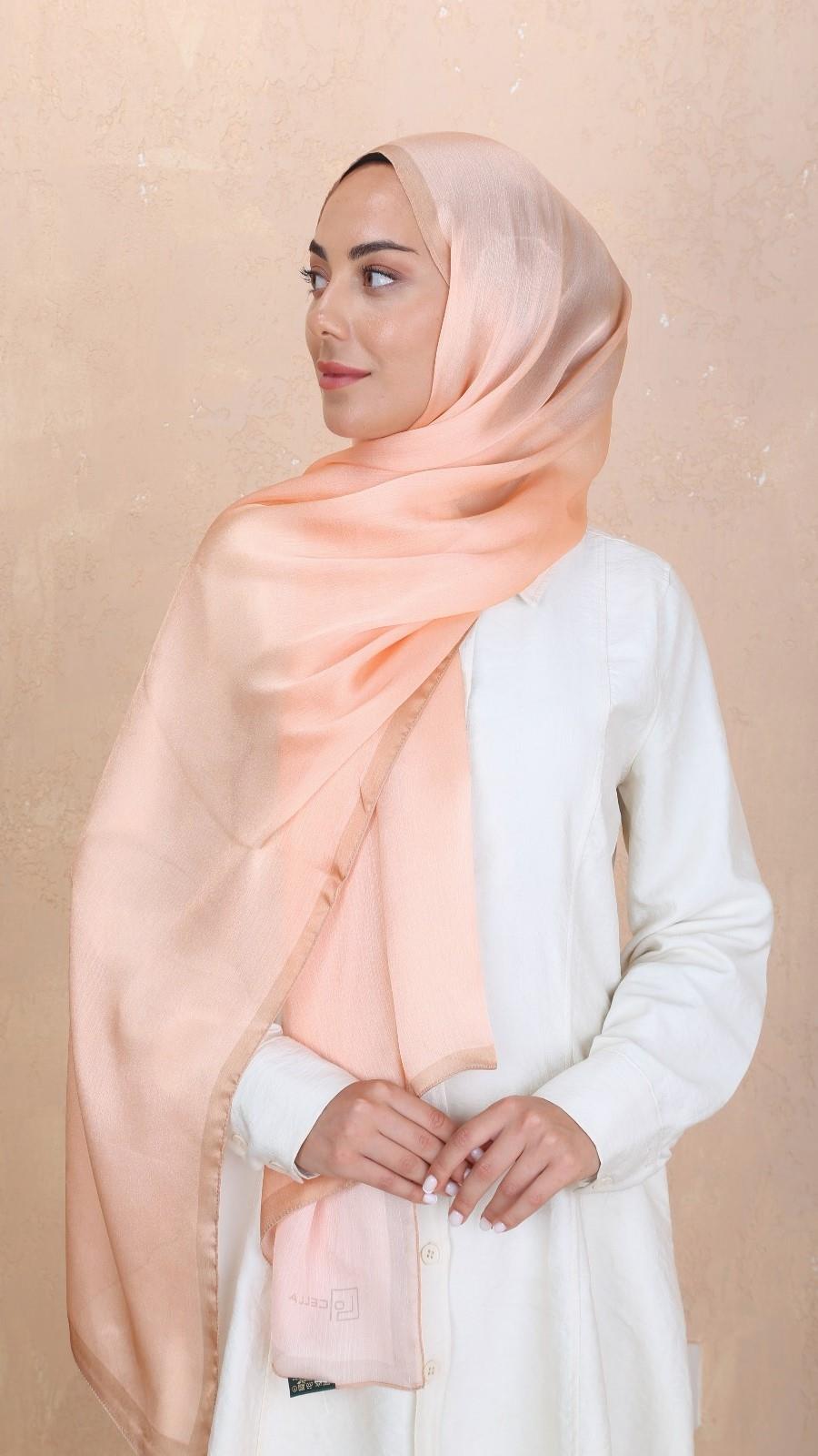 Locella İdol İpek Şal Yavruağzı-44