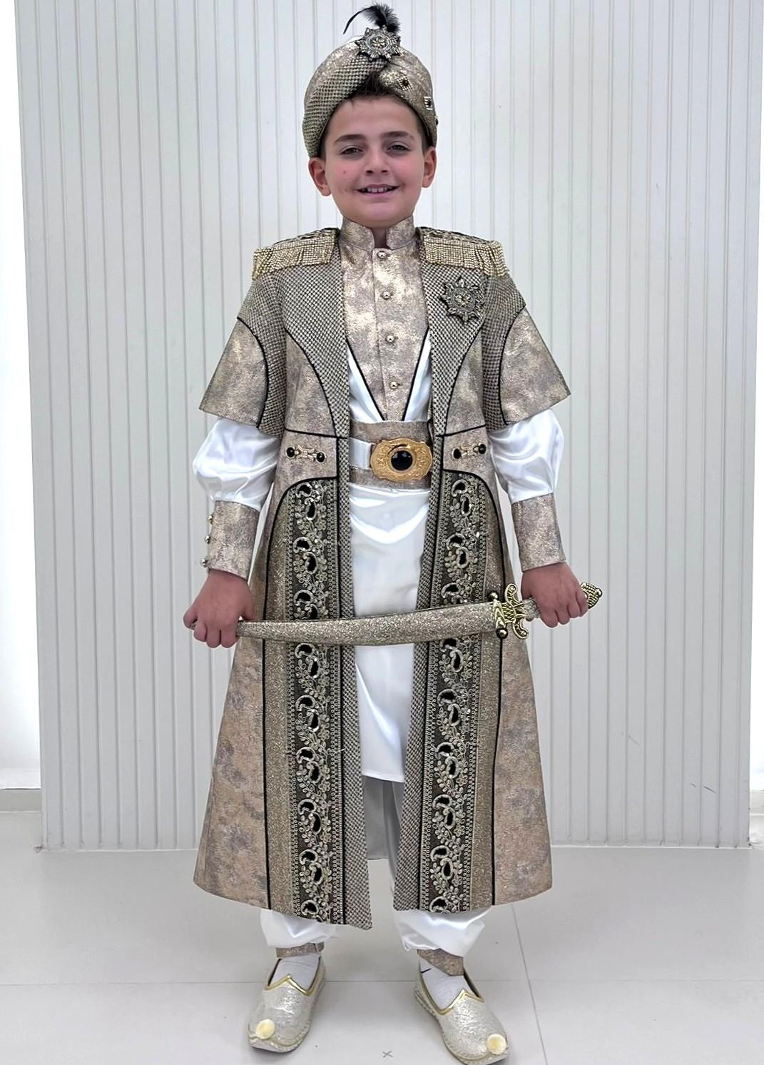 Gold Nakışlı Apoletleri Taşlı Kaftan Sünnet Kıyafeti