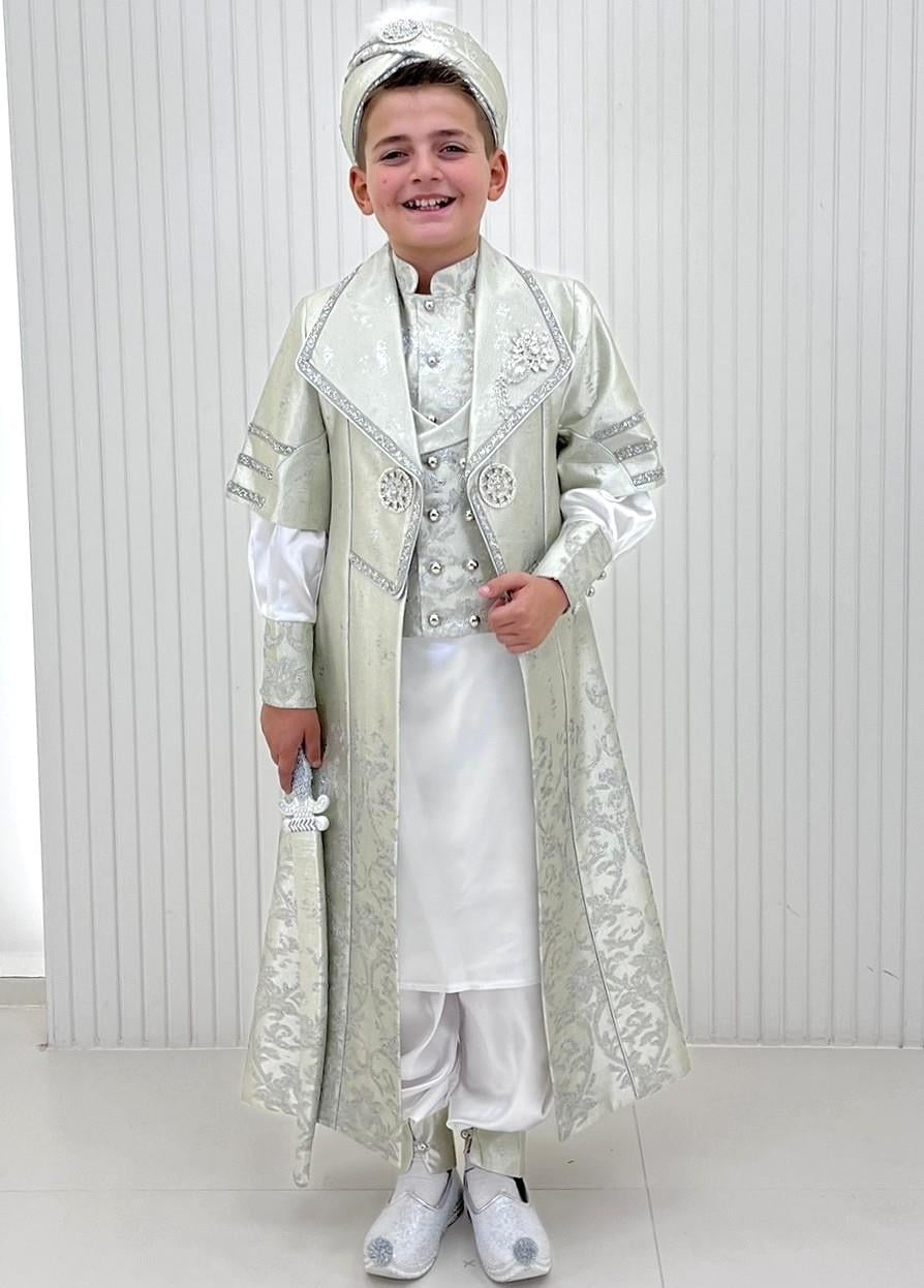 Brokar Kumaşlı Ceket Yakalı Gümüş Broşlu Kaftan Sünnet Kıyafeti