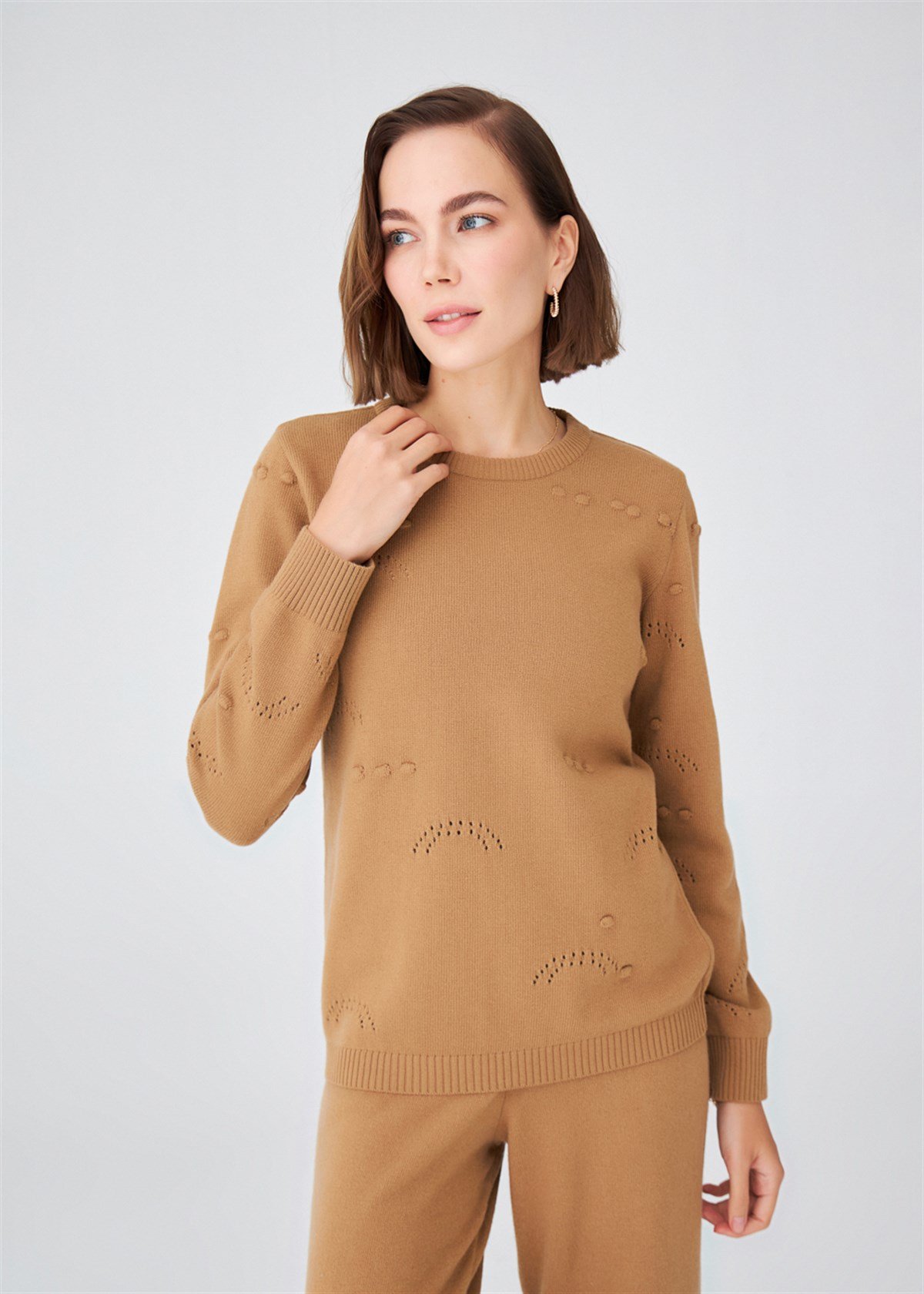 Peraluna geprägter durchbrochener Detail Kaschmirmischung O-Ausschnitt Strickpullover - Bild 11 von 36