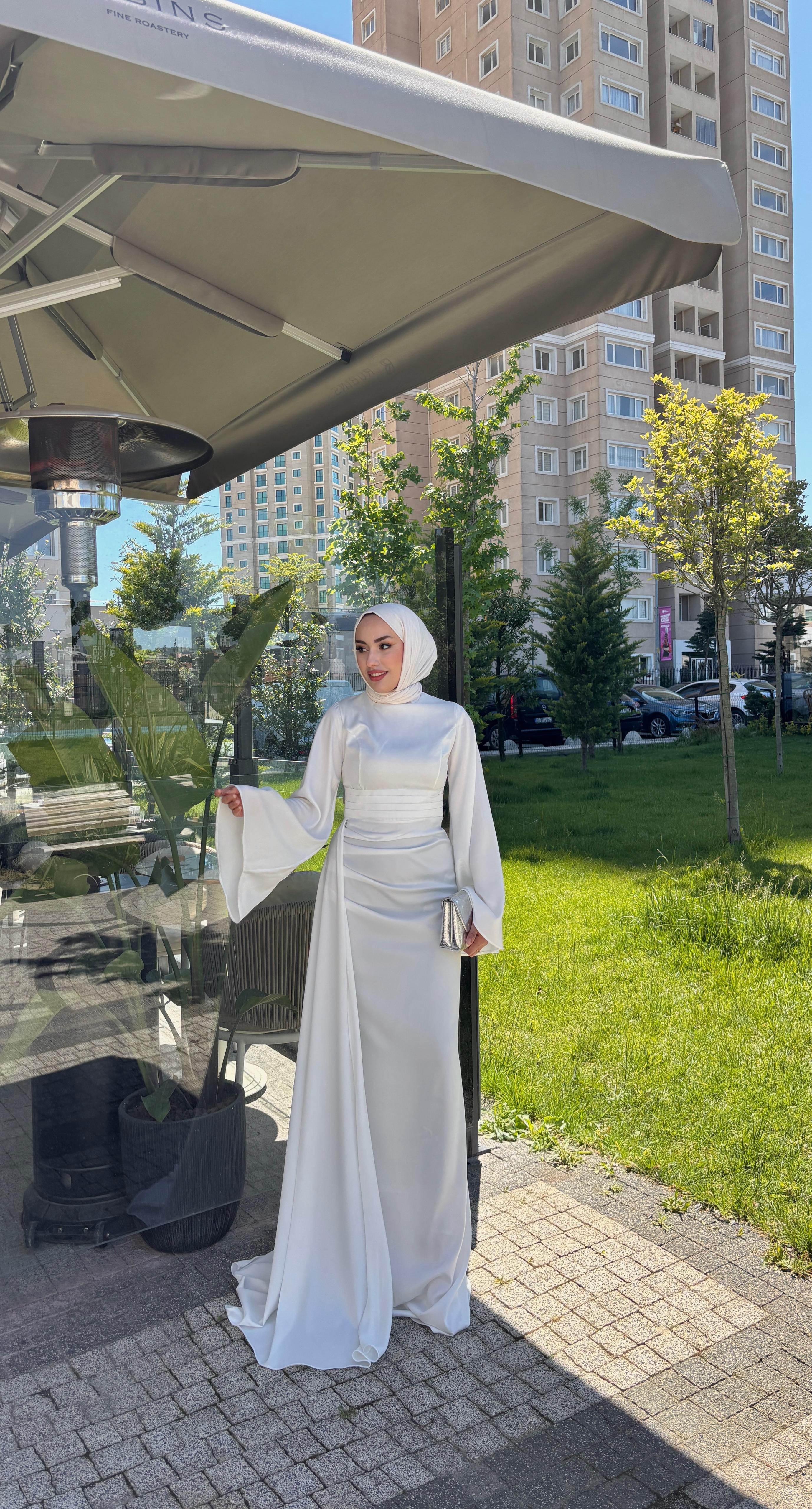Zeyna Abiye Beyaz 