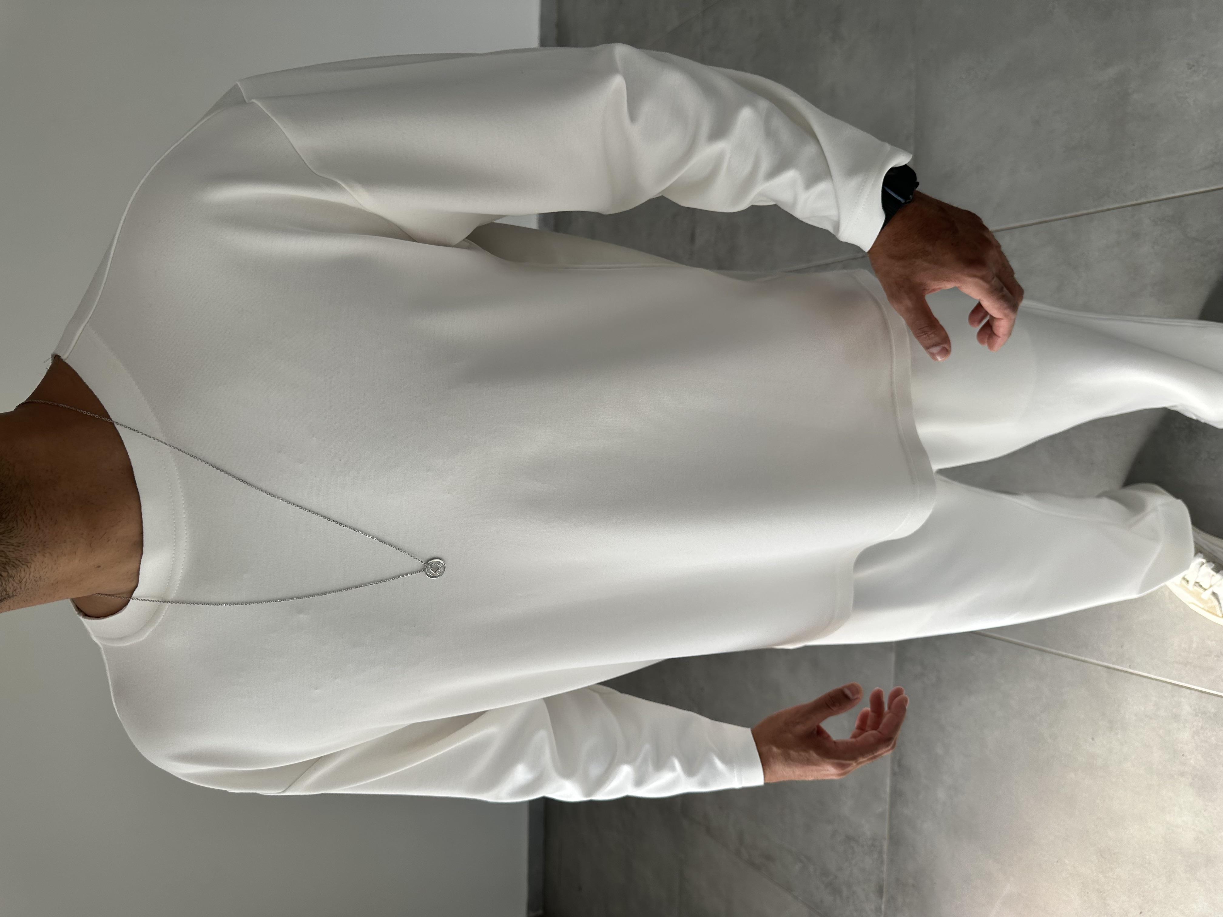 Beyaz Renk Oys Kumaş Oversize Kesim Sweatshirt
