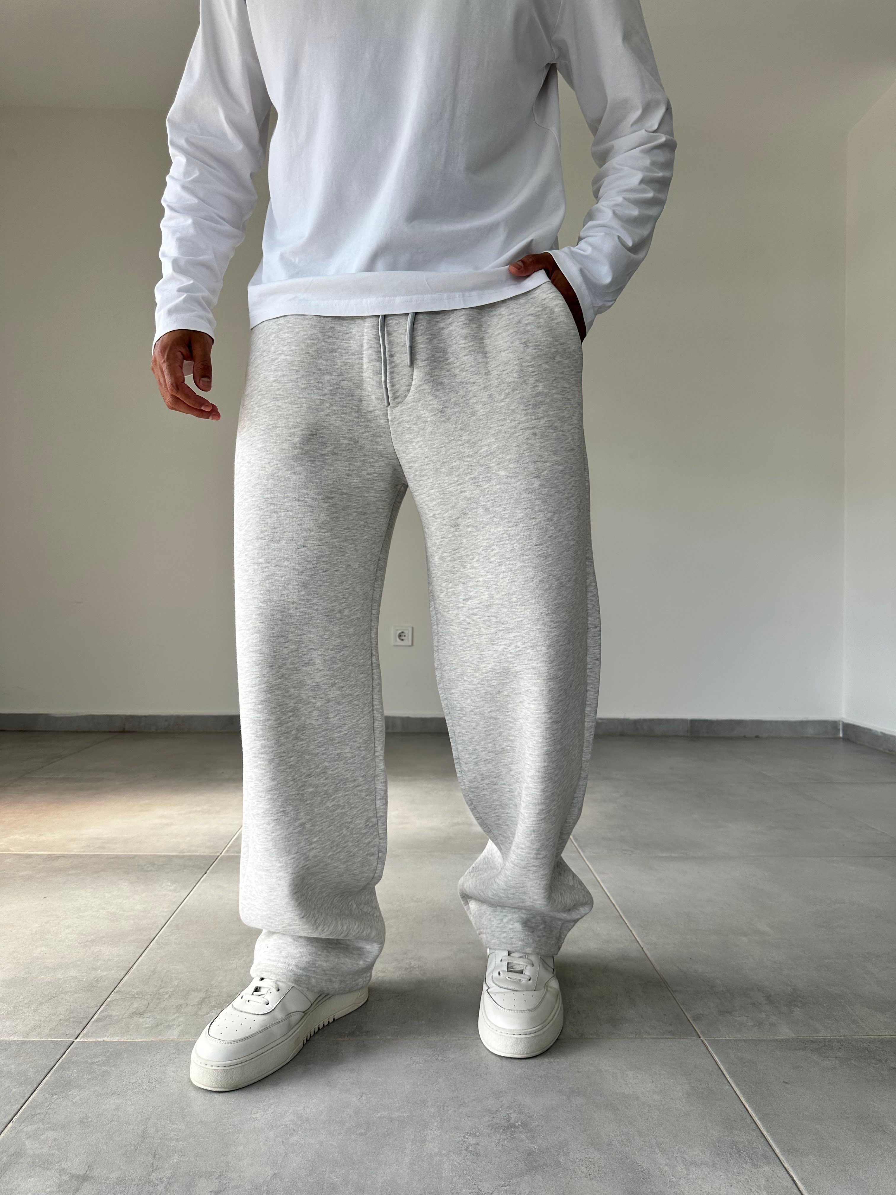 Gri Renk Rahat Kesim Basic Baggy Eşofman
