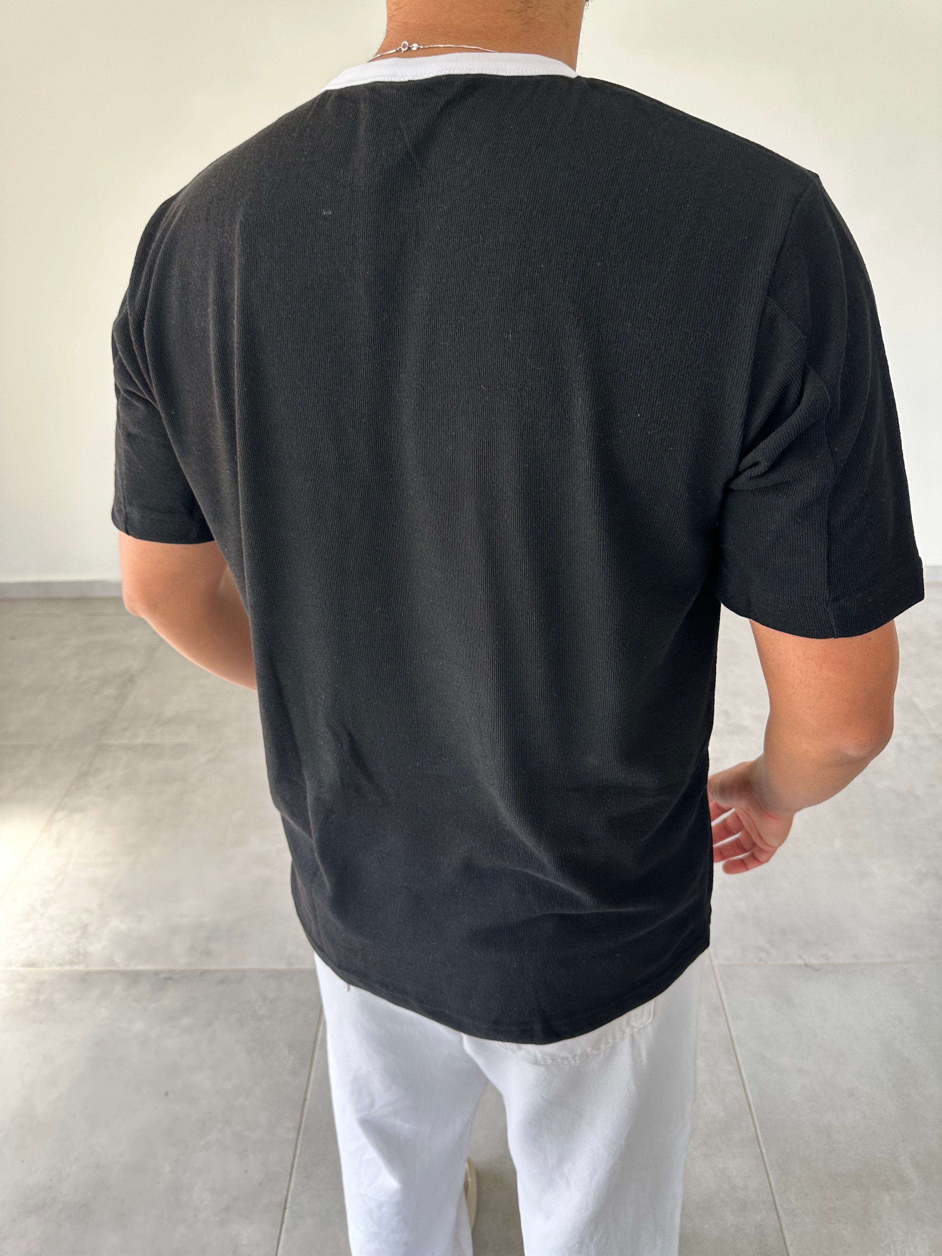 90s Nakış Detaylı Siyah Renk Retro T-Shirt