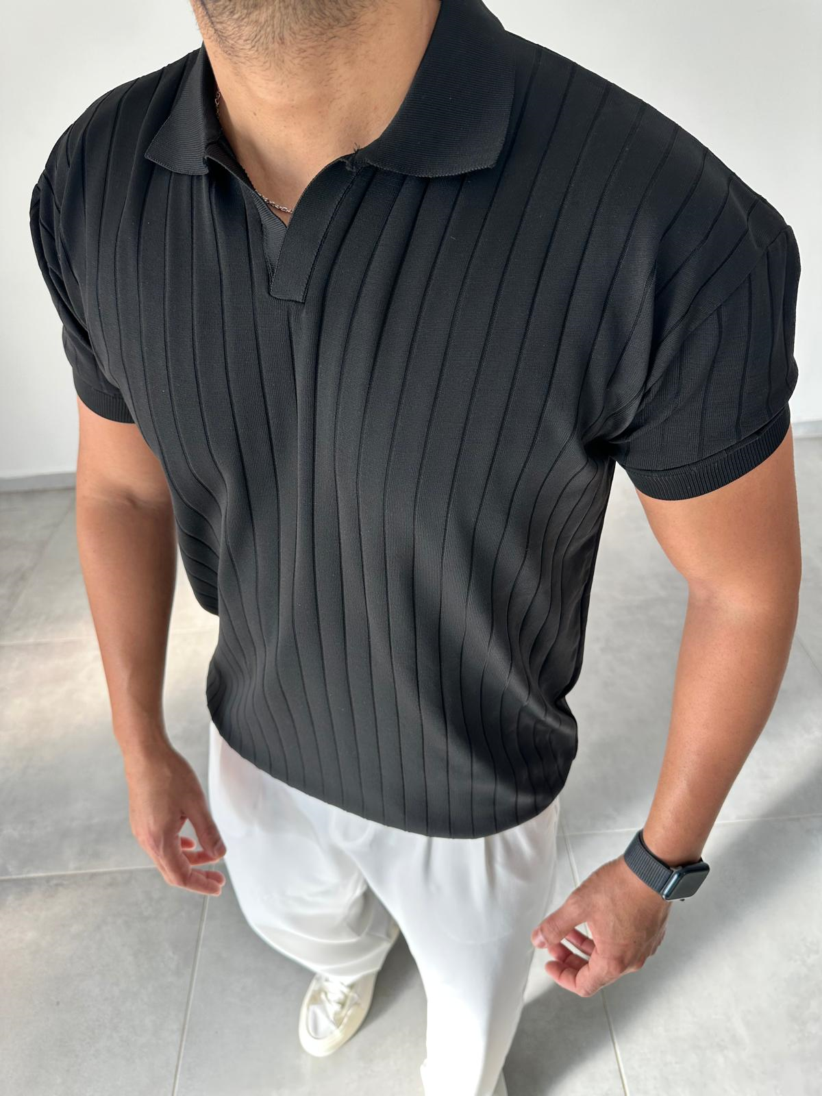 Siyah Renk Şerit Detaylı Polo Yaka T-Shirt