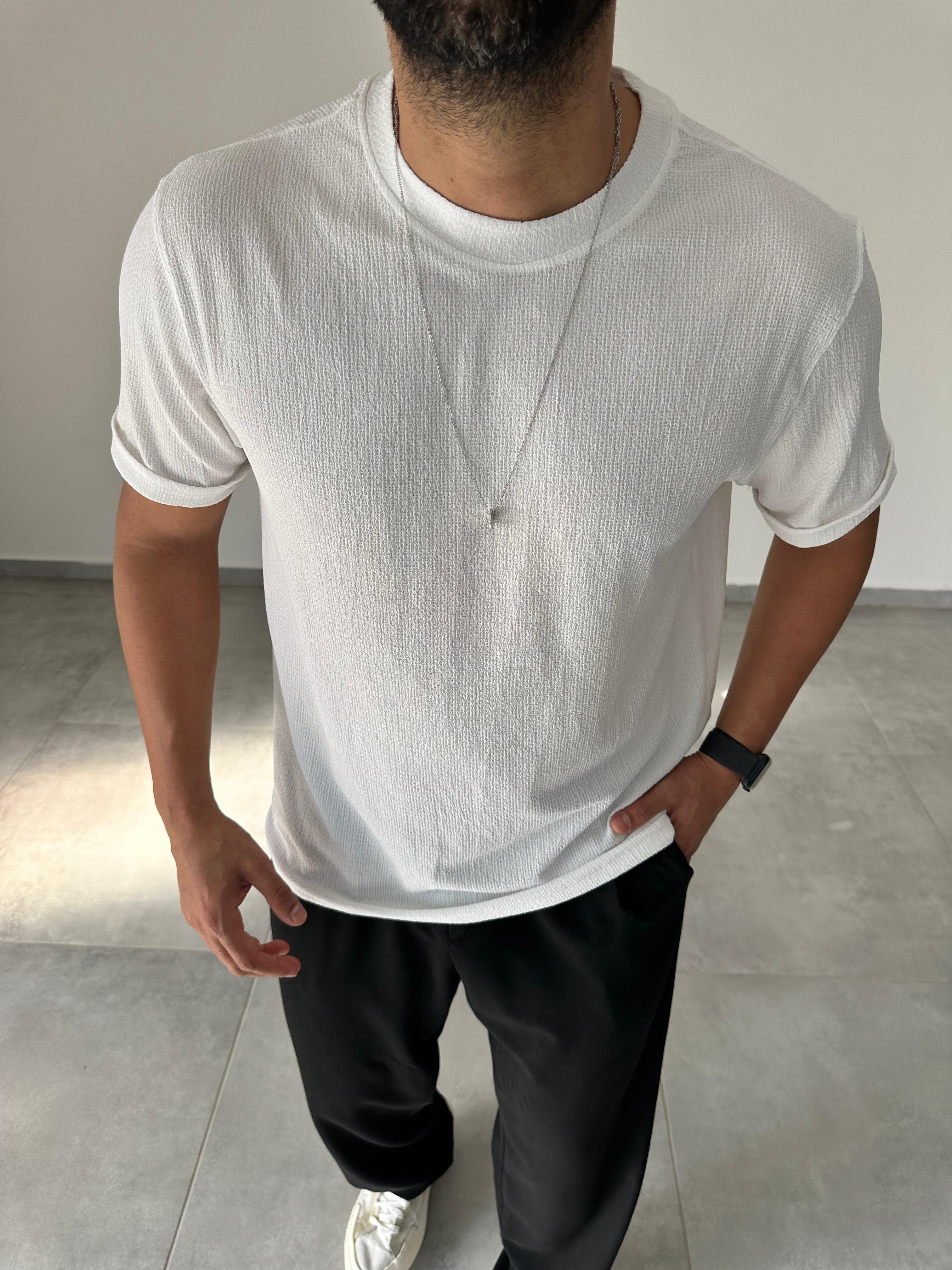 Beyaz Renk  Rahat Kesim Basic Örme T-Shirt