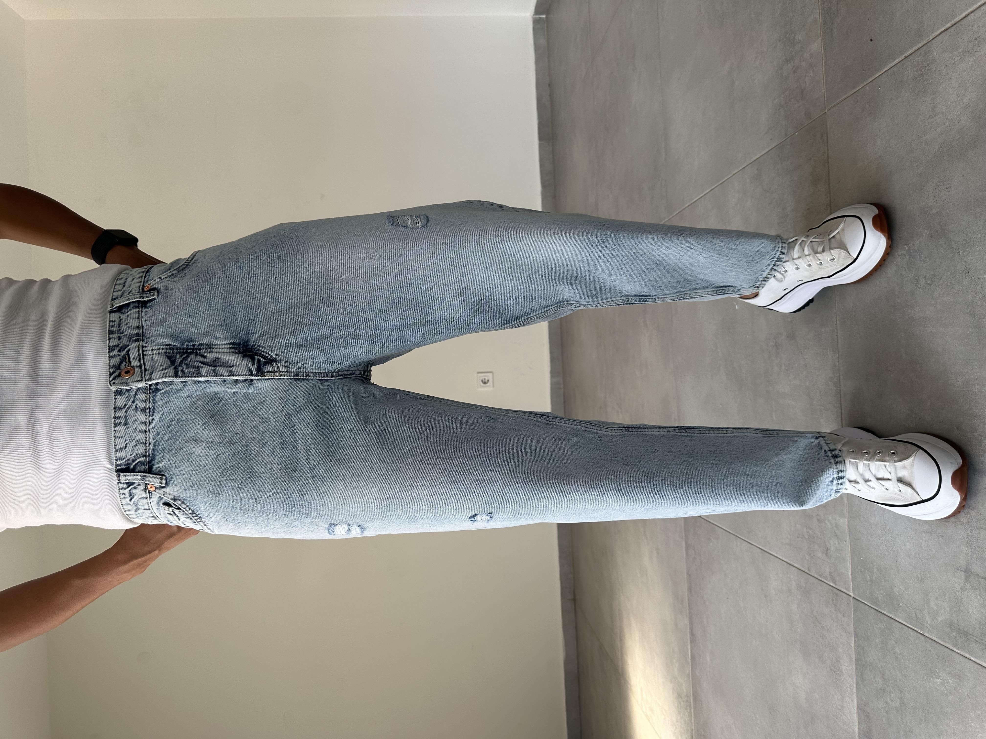 Buz Mavisi Yırtık Detaylı Boyfriend Kesim Kot  Pantolon