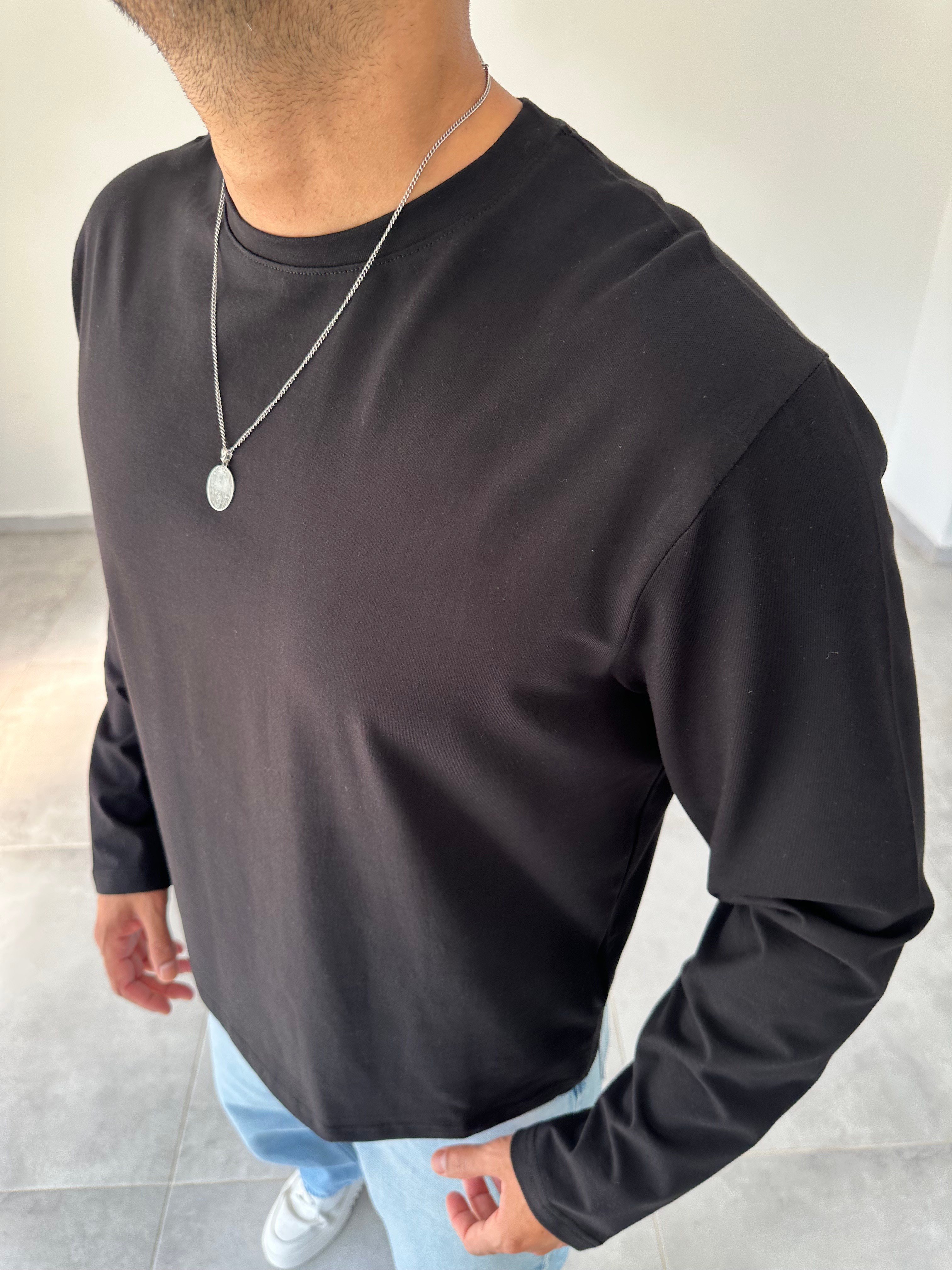 Siyah Renk Rahat Kesim Yüksek Kalite Basic Sweatshirt