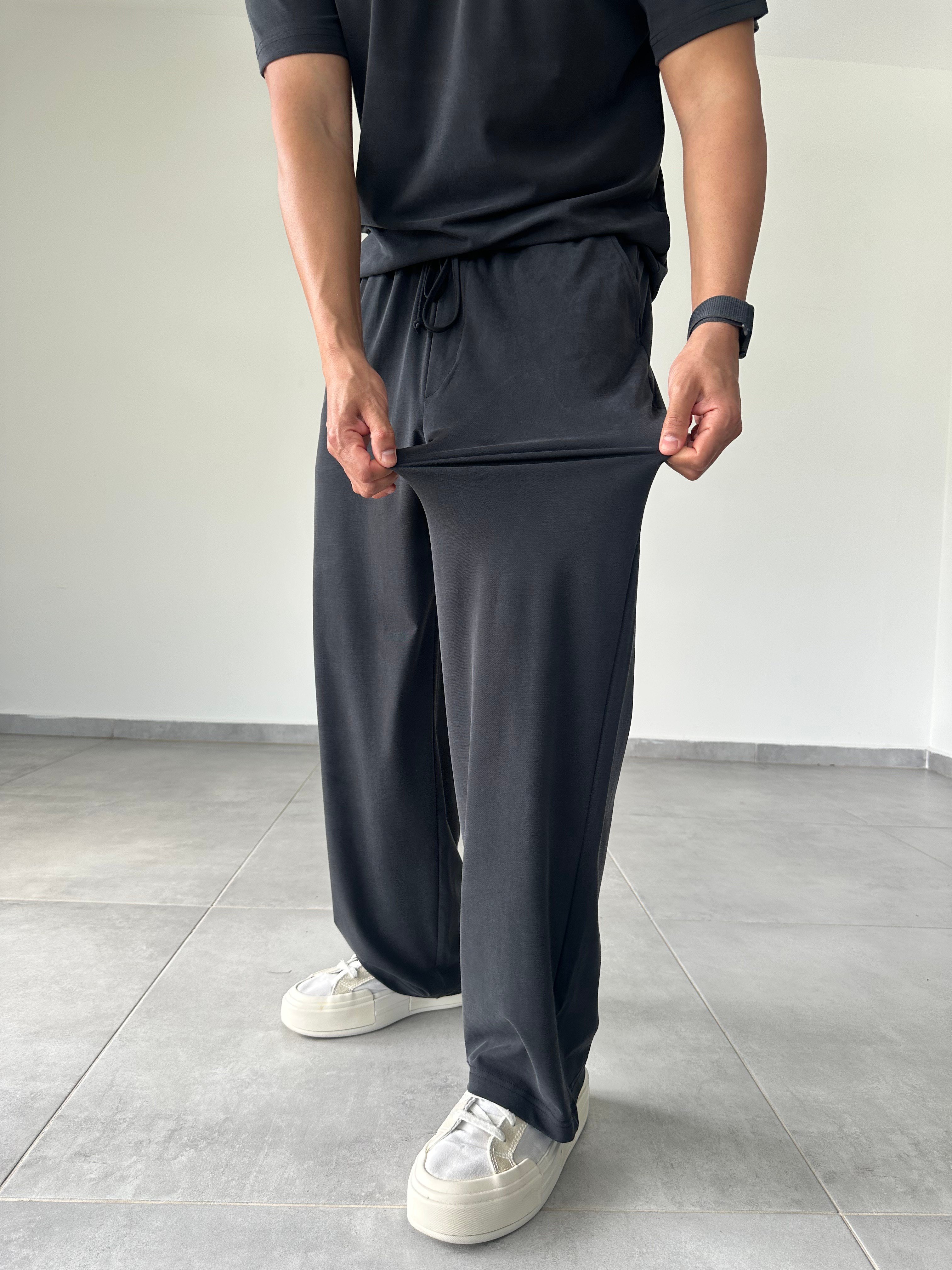Siyah Renk  Rahat Kesim Kupra Kumaş Baggy Pantolon