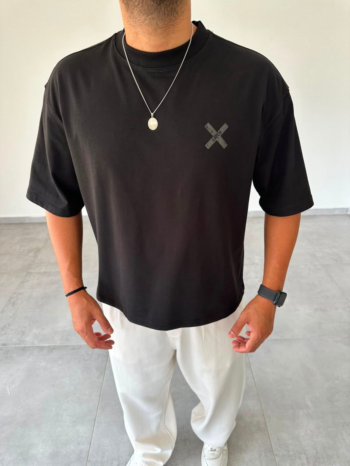 Siyah Renk Catch Baskılı Crop Fit Oversize T-Shirt