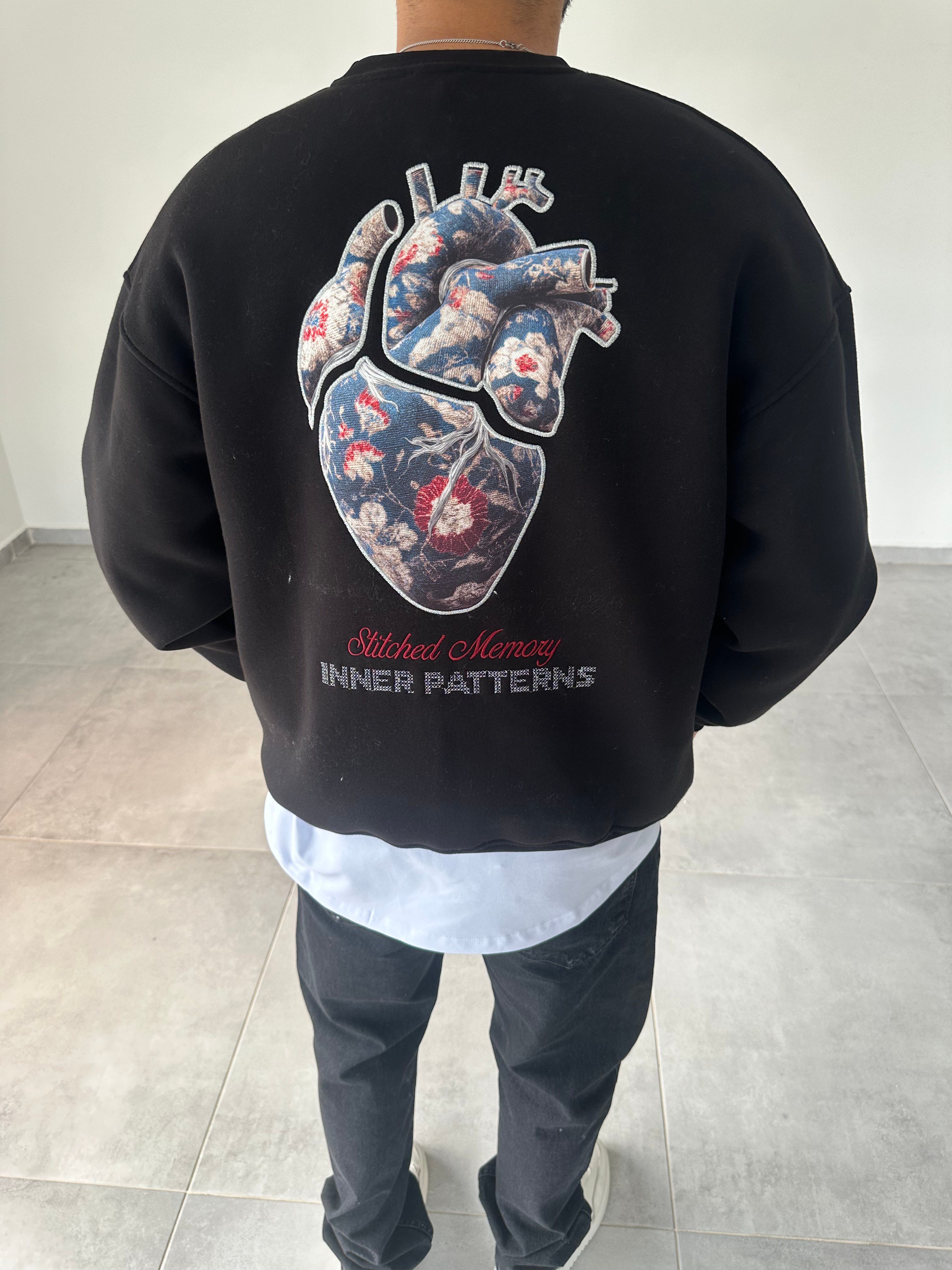 Siyah Renk Stitched Memory Nakış Detaylı Sweatshirt