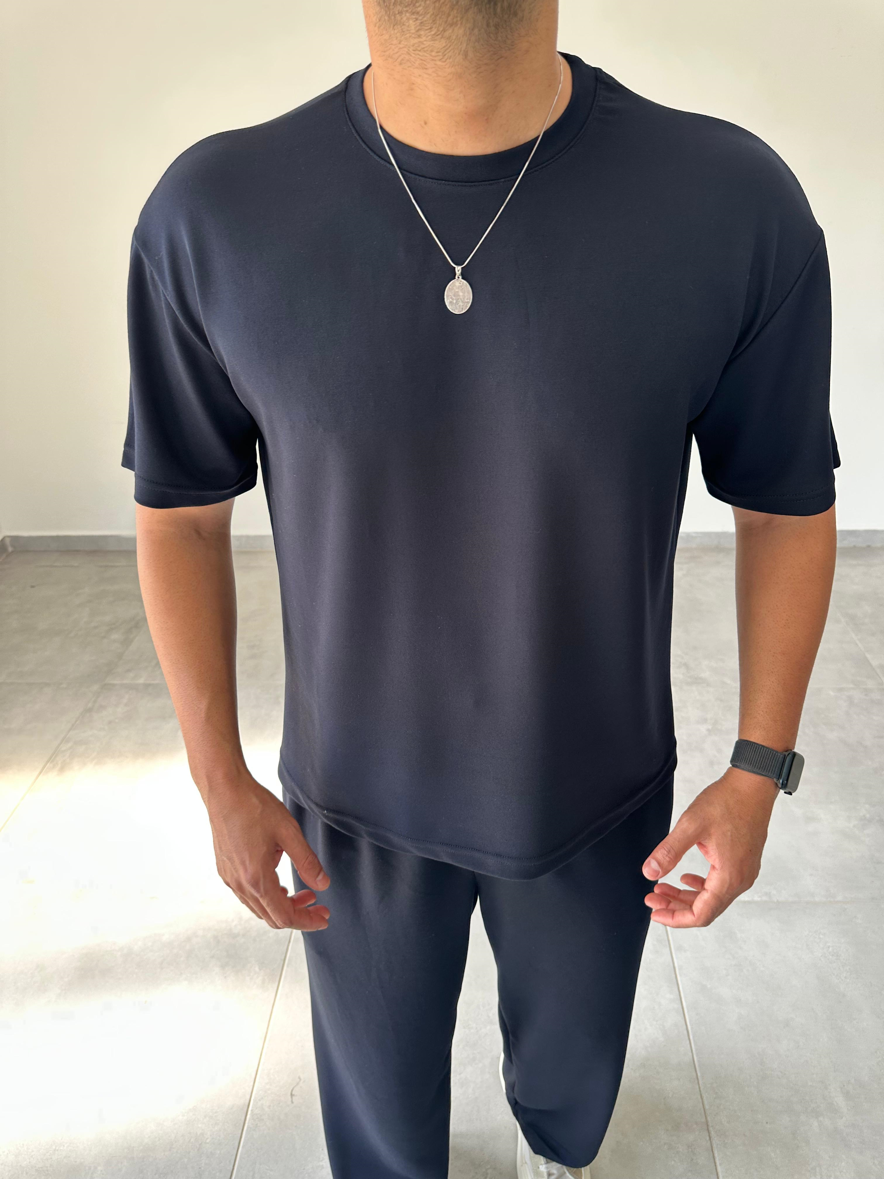 Modal Kumaş Lacivert Renk Rahat Kesim T-Shirt